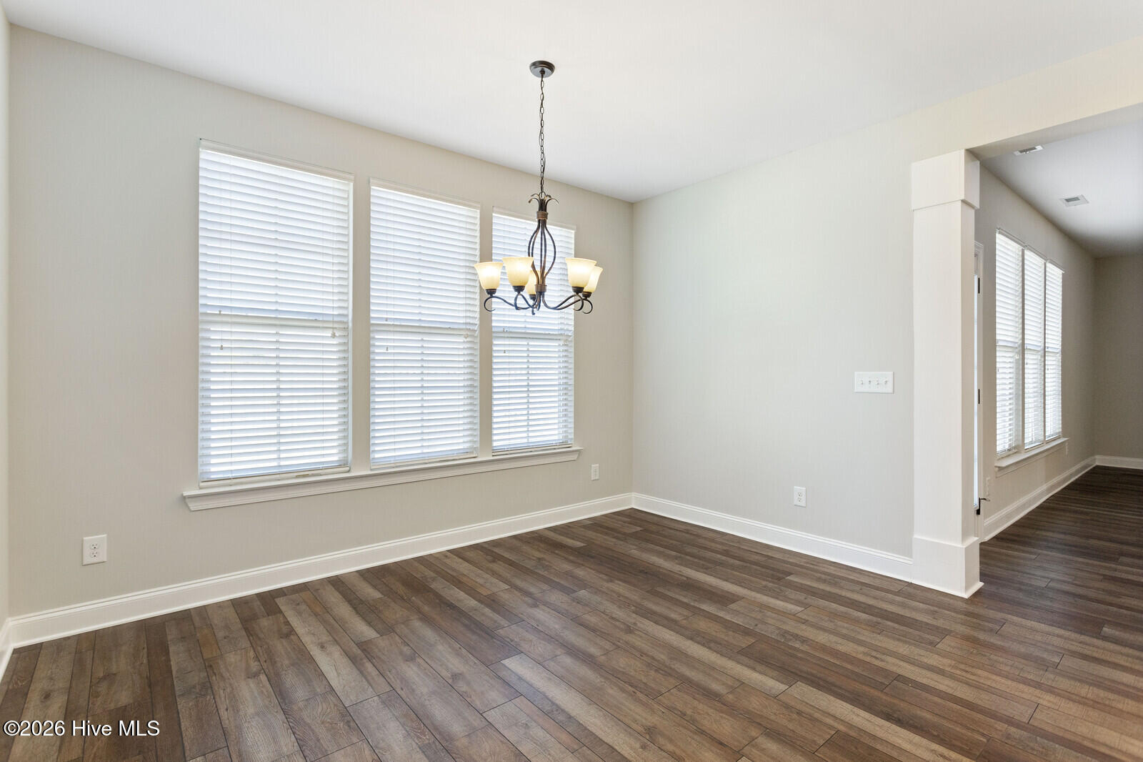 100558633 | Photo 13