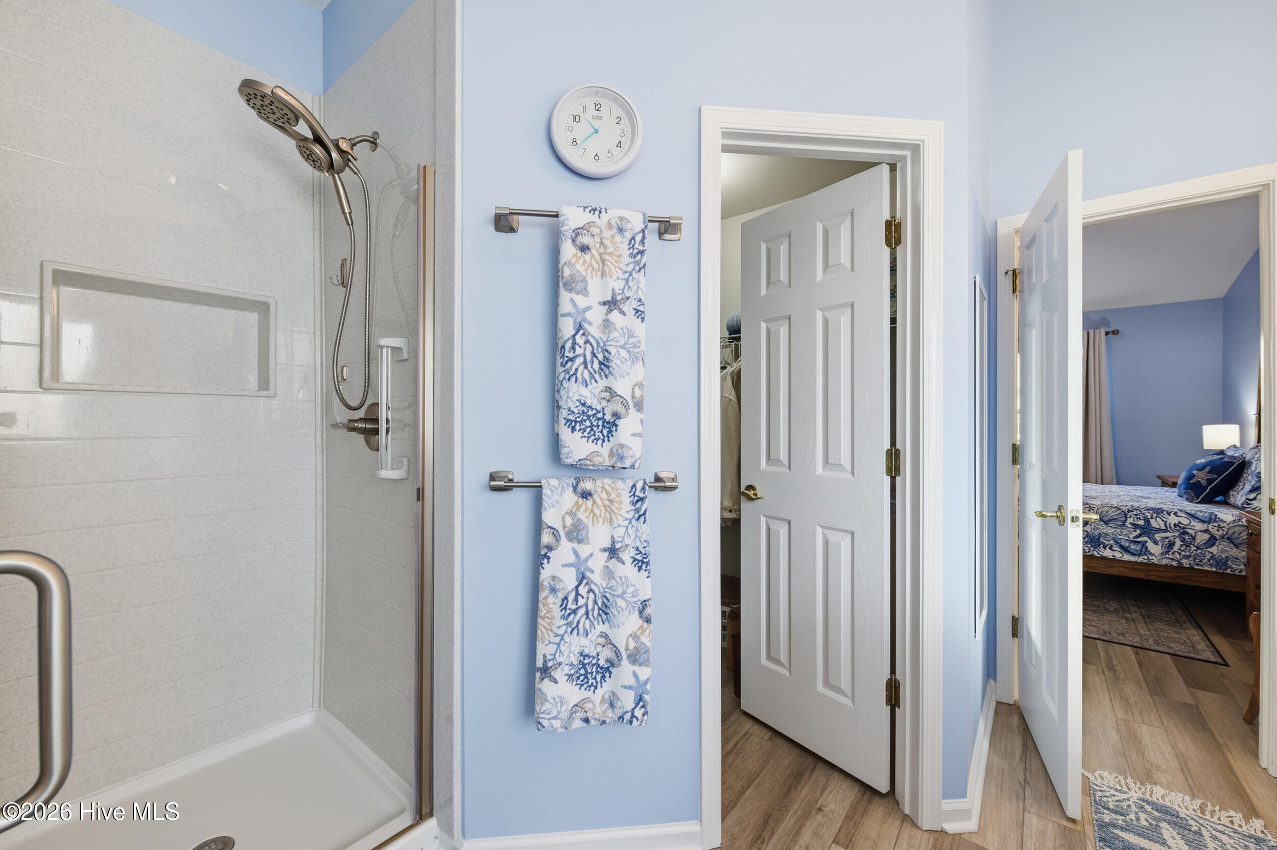 100548678 | Photo 19