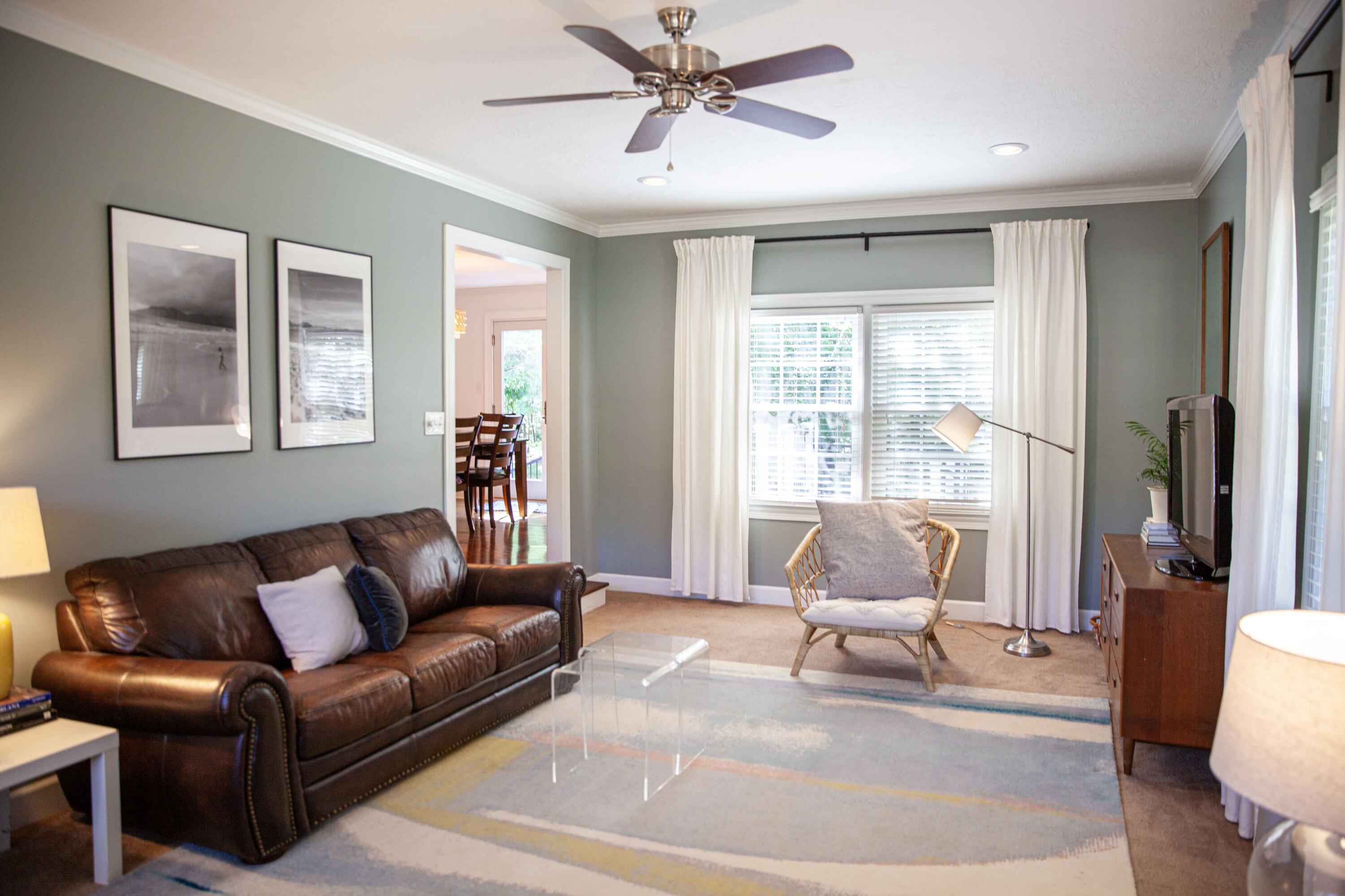3Familyroom5