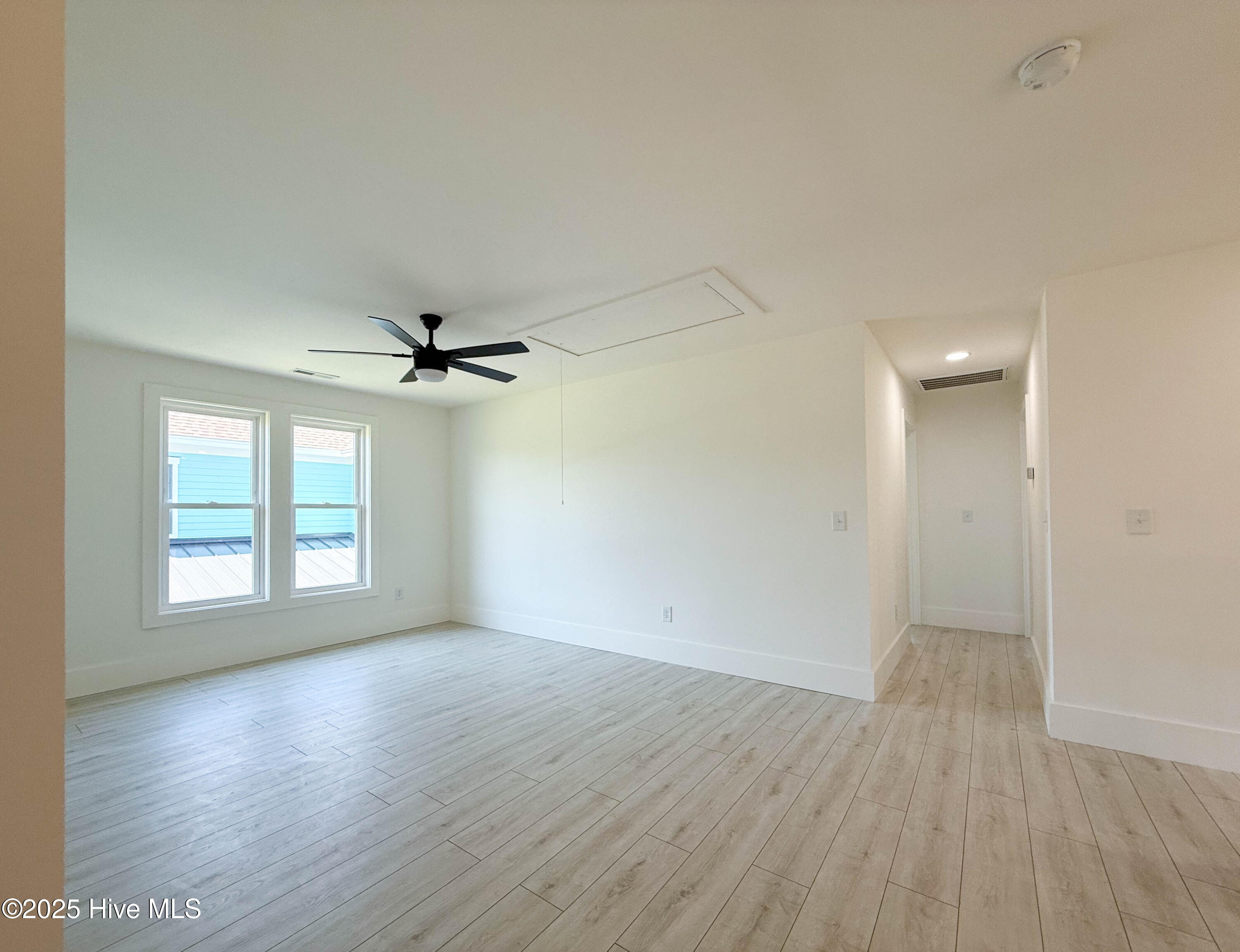 100539536 | Photo 94