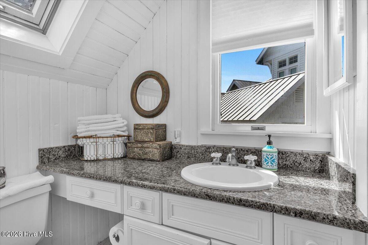 100563686 | Photo 29