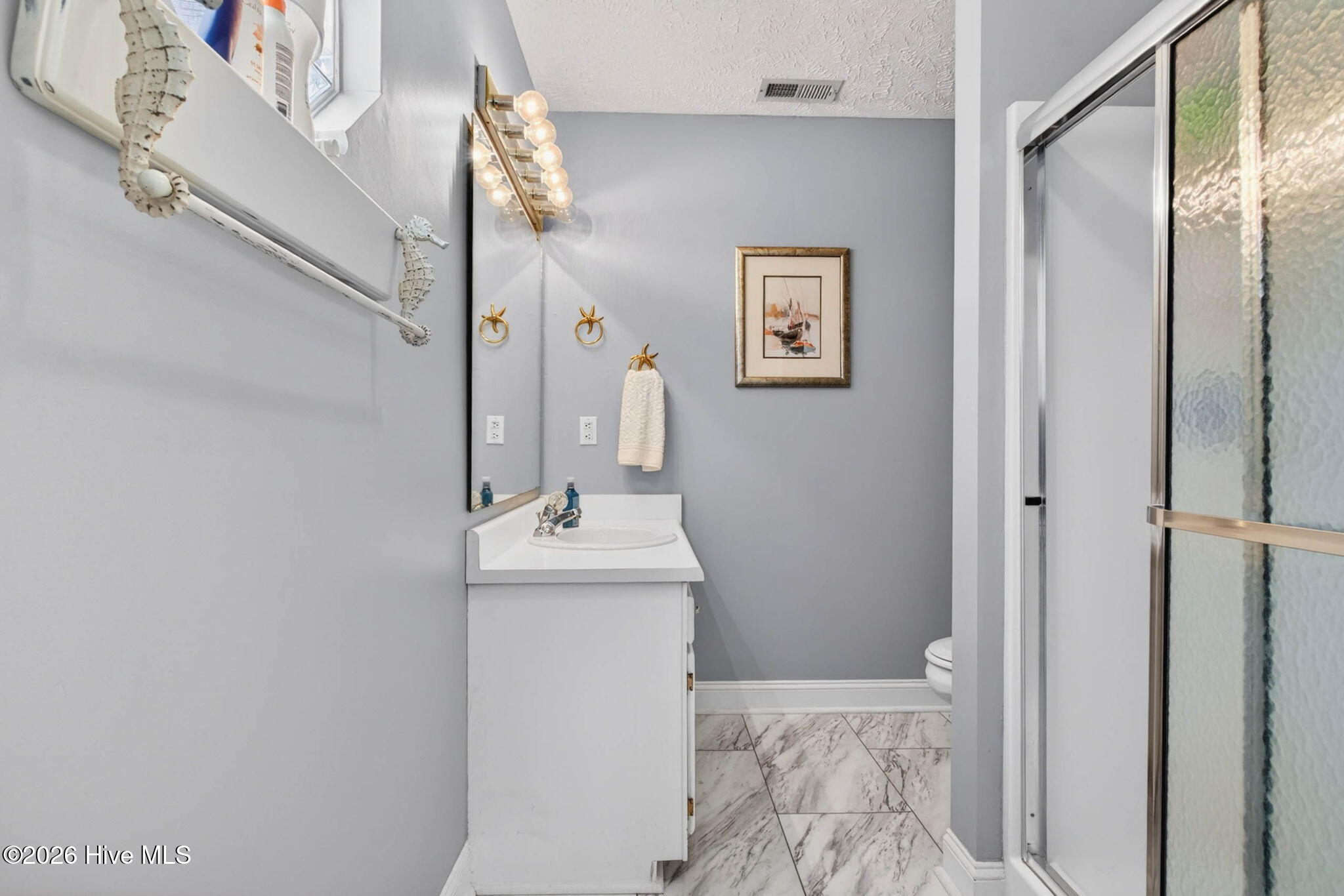 100570658 | Photo 47