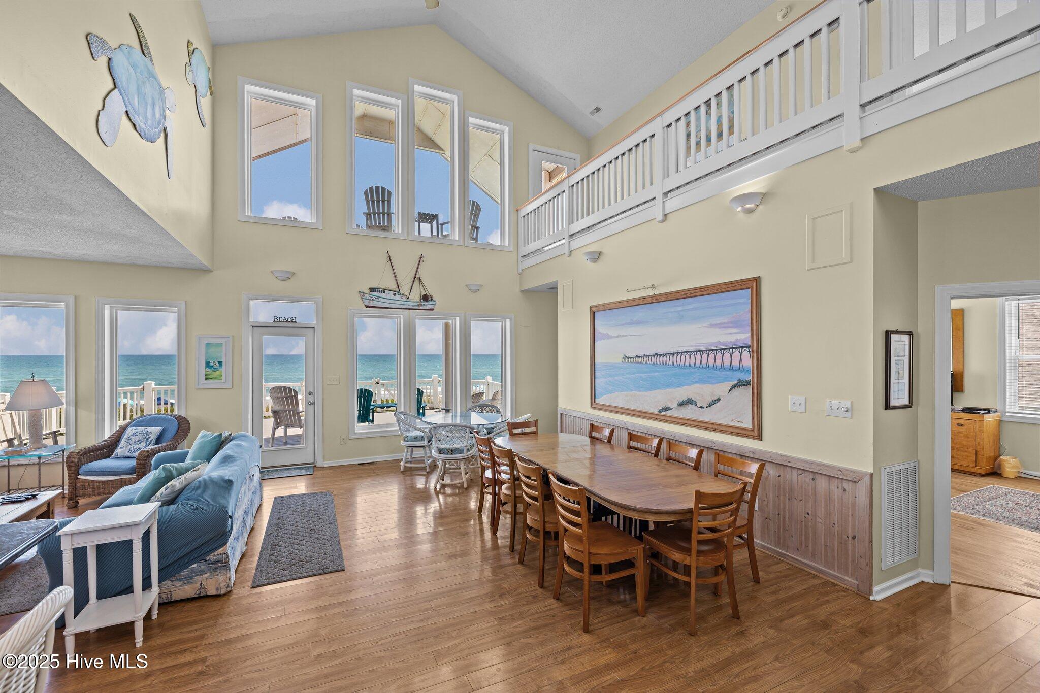 100515431 | Photo 36