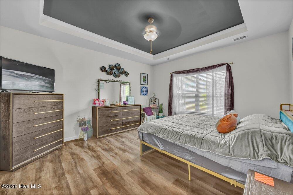 100569787 | Photo 15