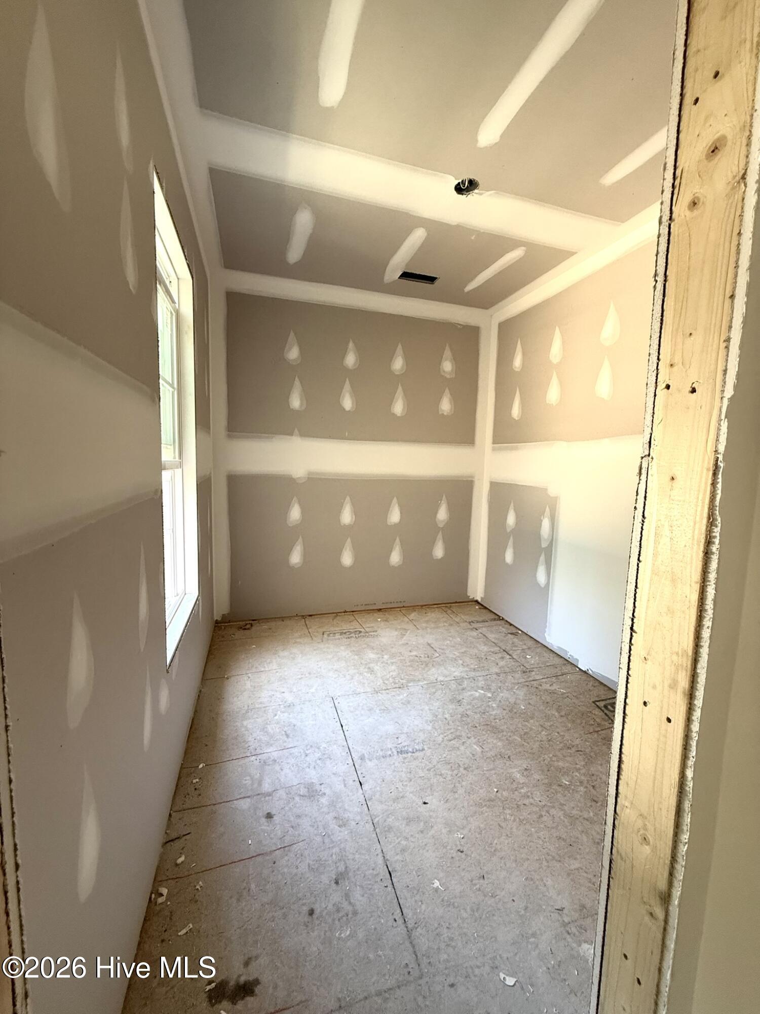 100558276 | Photo 21