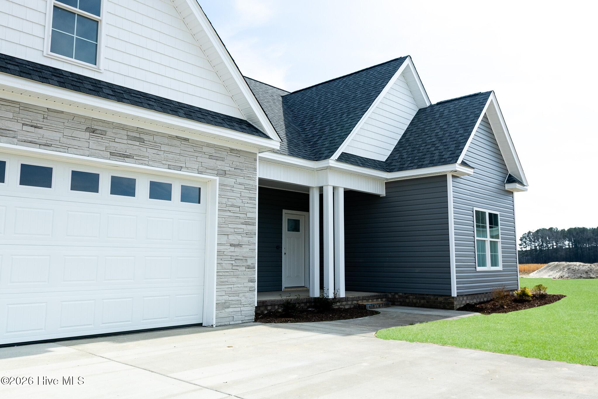 2753 Whitaker Glen Drive, Farmville, NC, 27828