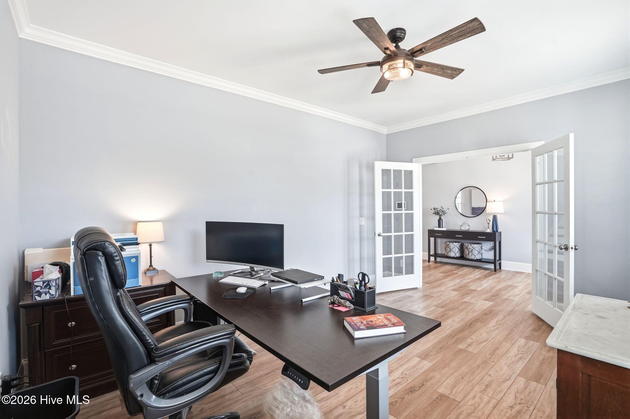 100563287 | Photo 46