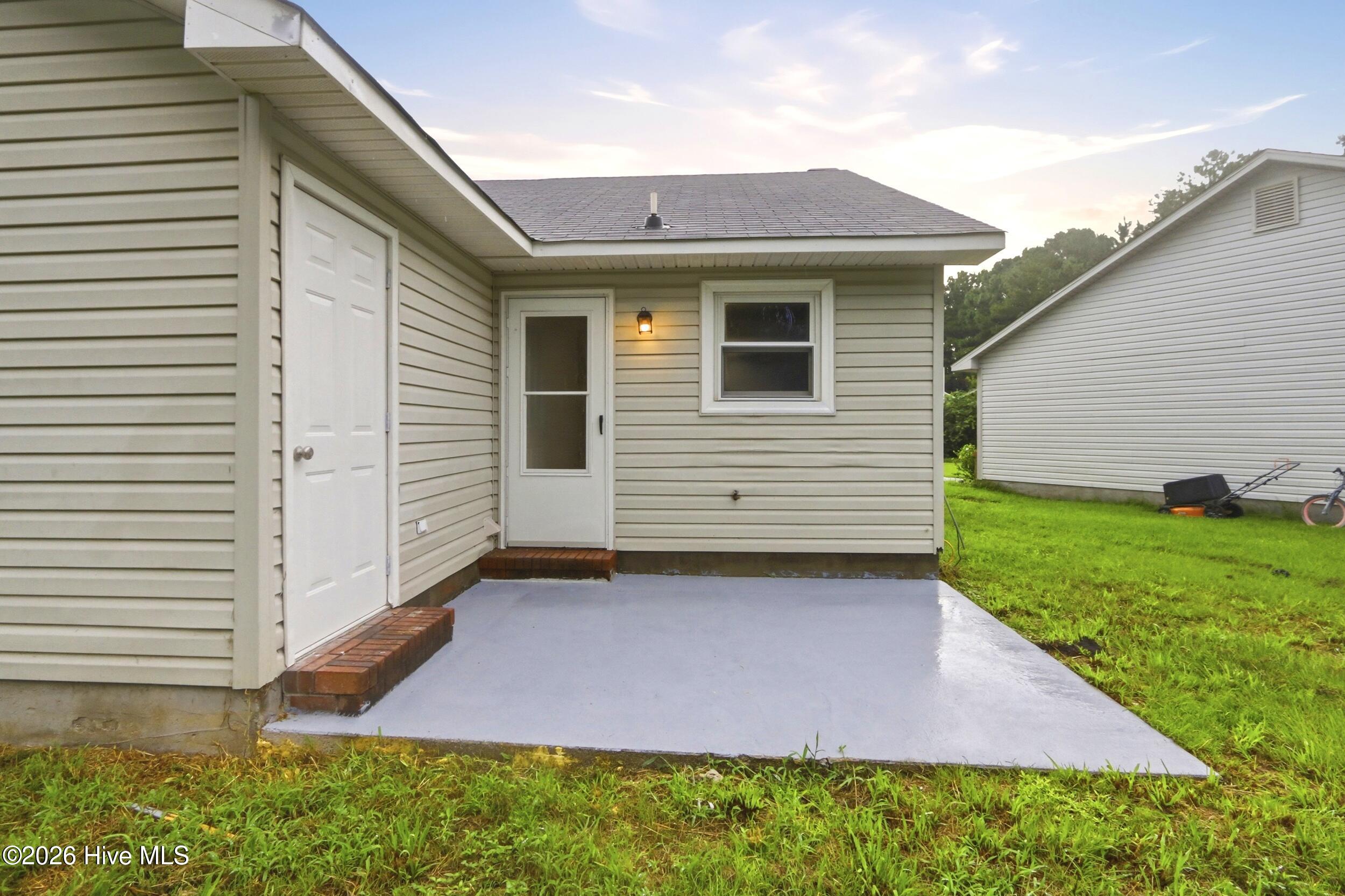 125 Live Oak Court,Midway Park