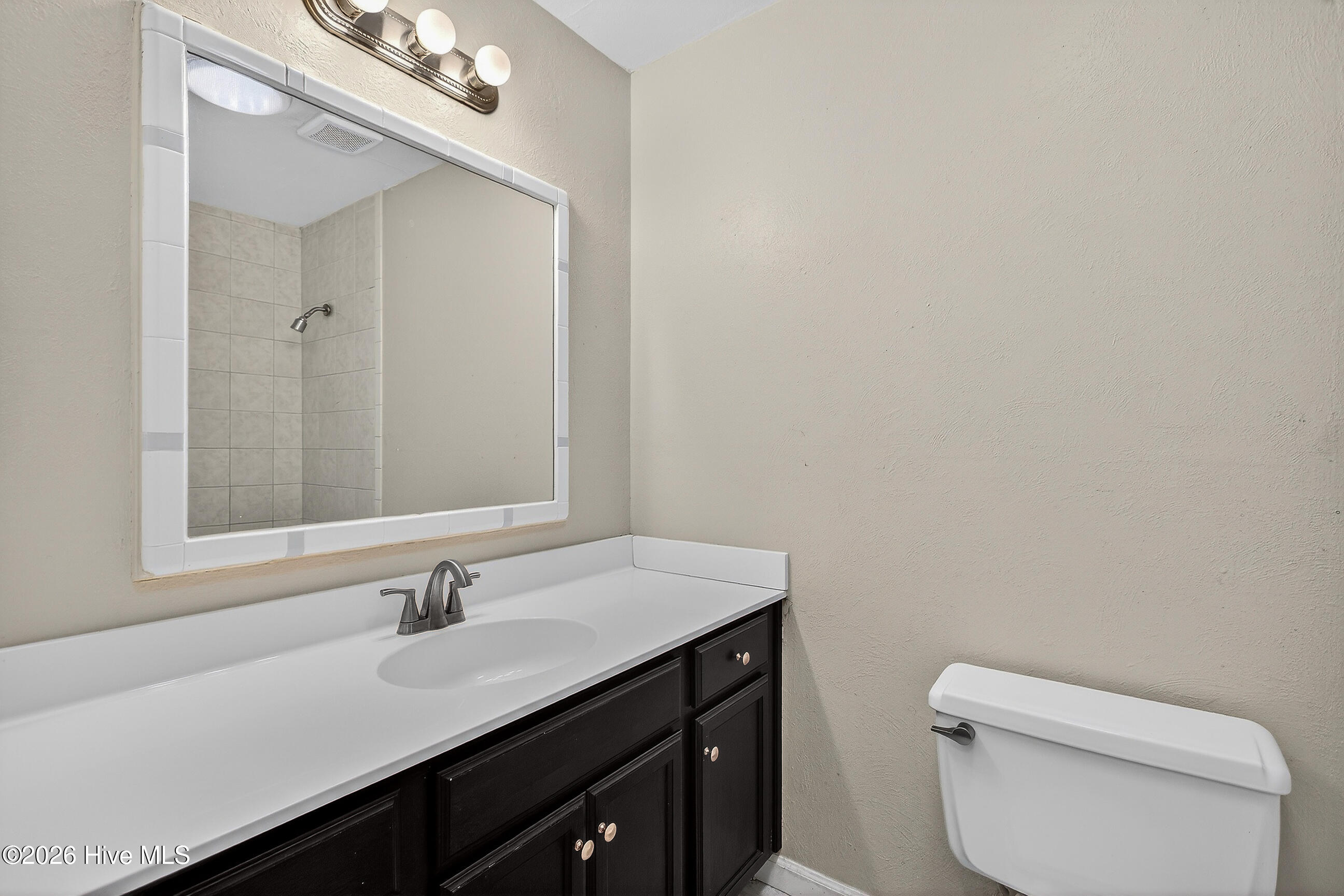 100550516 | Photo 19