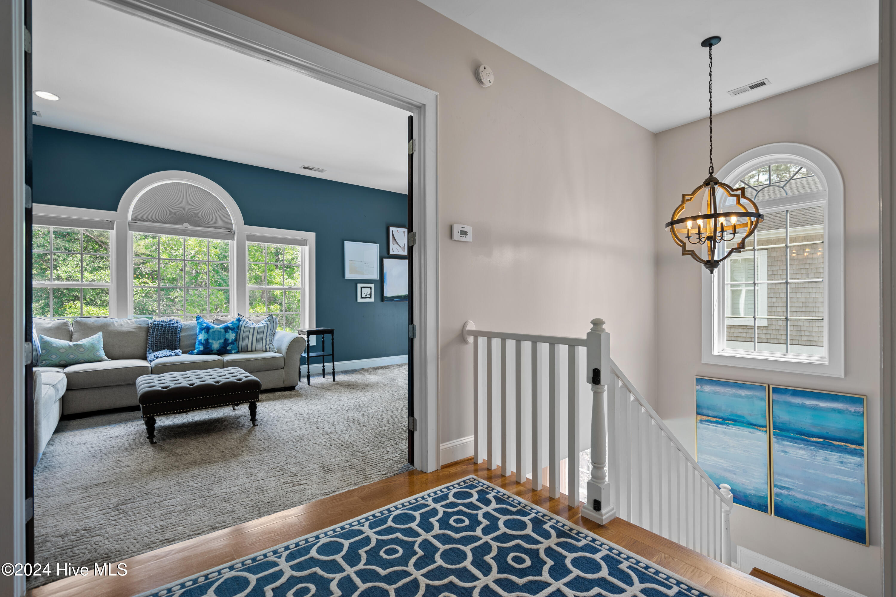 100550699 | Photo 30