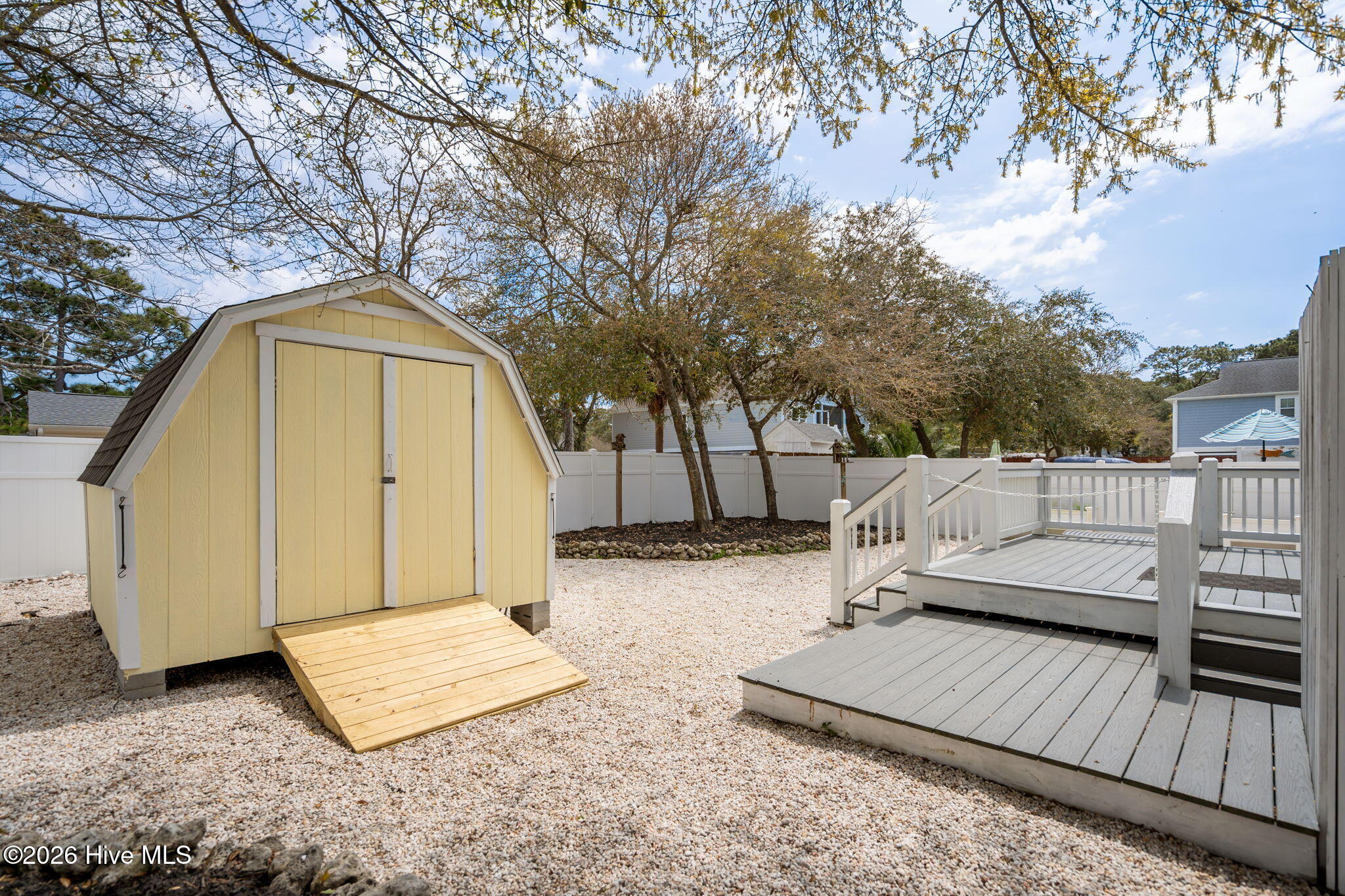 100566759 | Photo 53