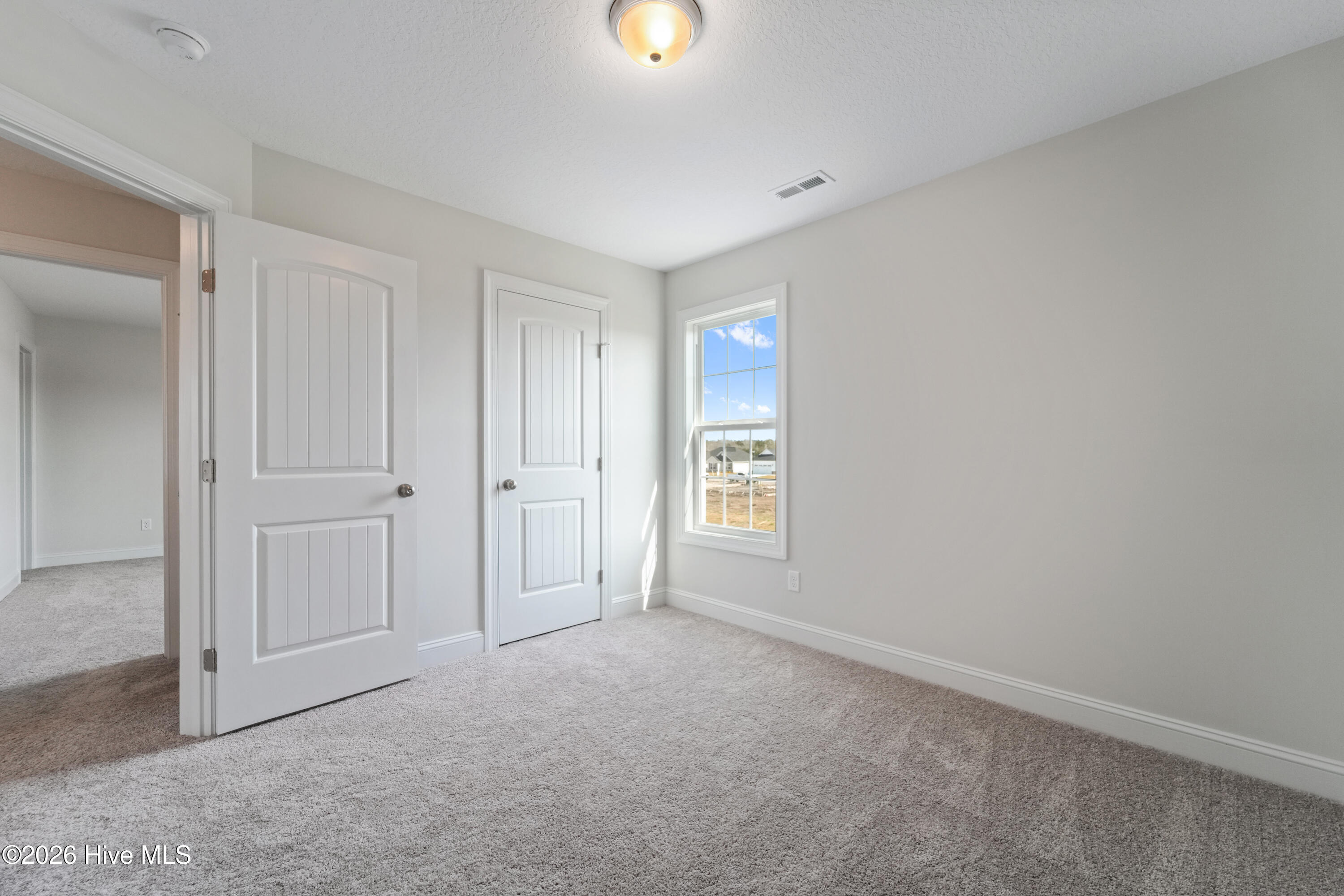 100519692 | Photo 29