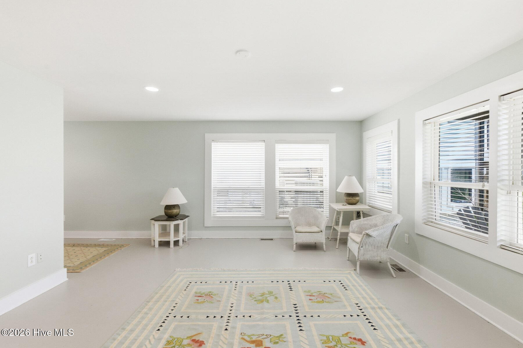 100566391 | Photo 20