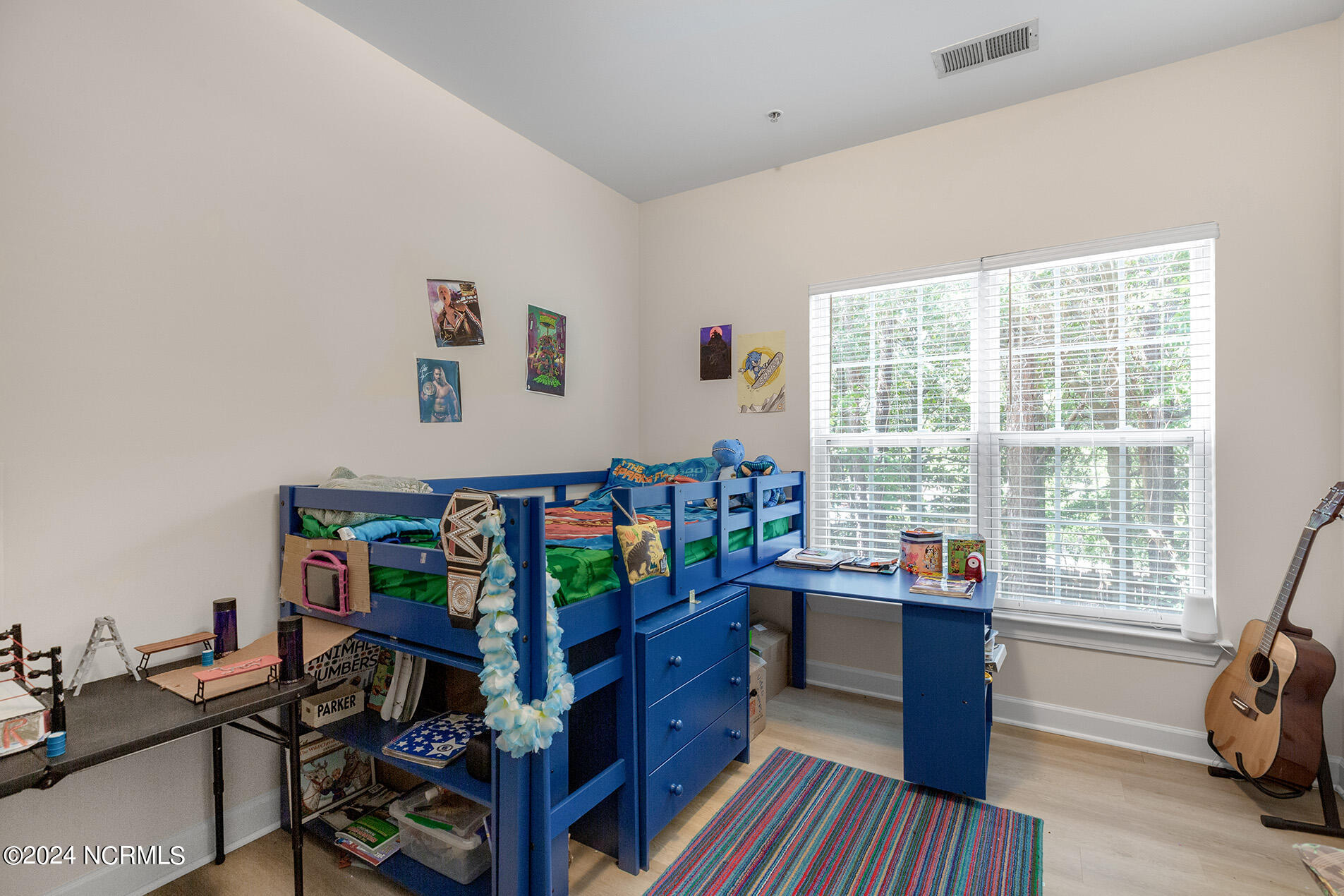 100463737 | Photo 12