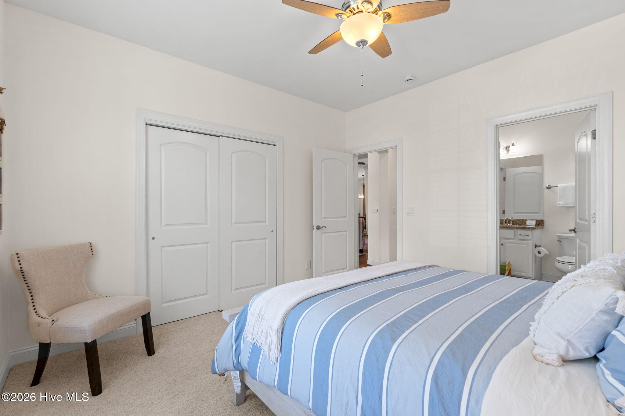 Undisclosed Address, Southport, NC, 28461