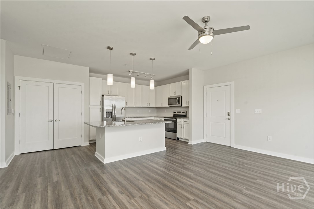 100 Prince Avenue B203