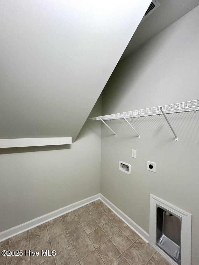 100513411 | Photo 40