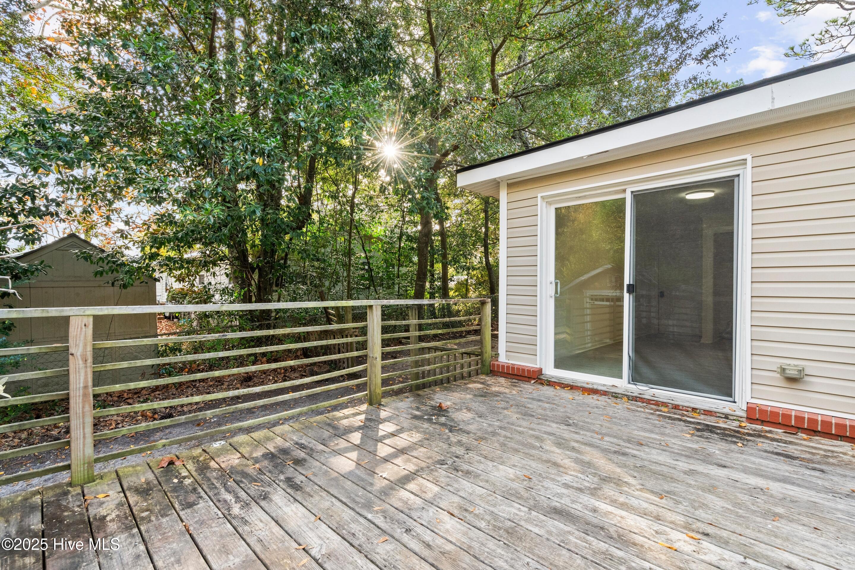 100542682 | Photo 34