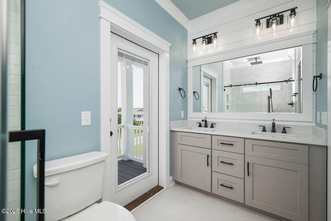 100527522 | Photo 71