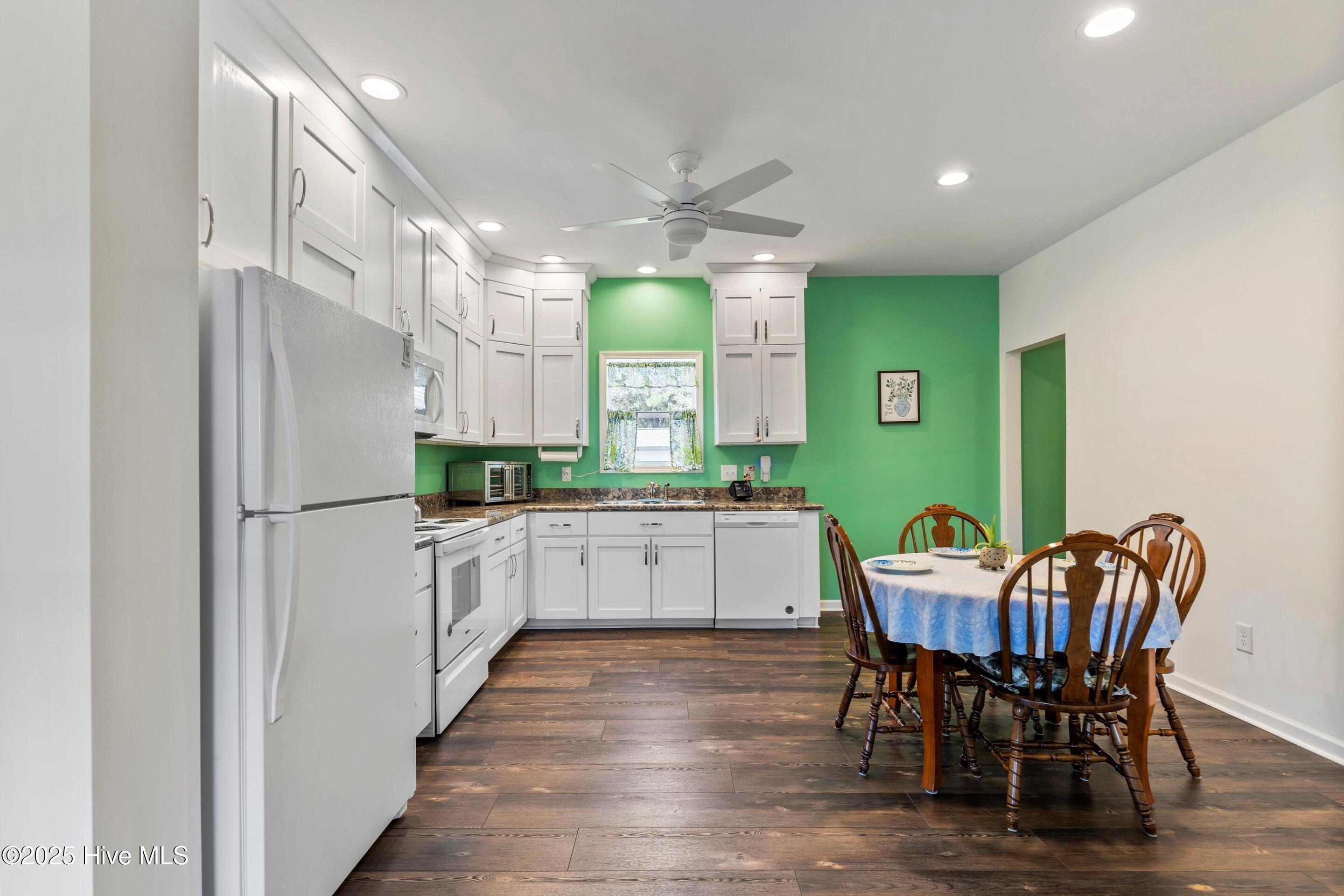 100531794 | Photo 17