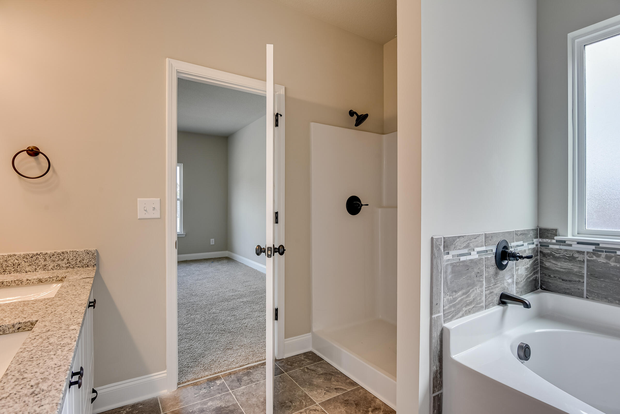 Amberly Primary Bath