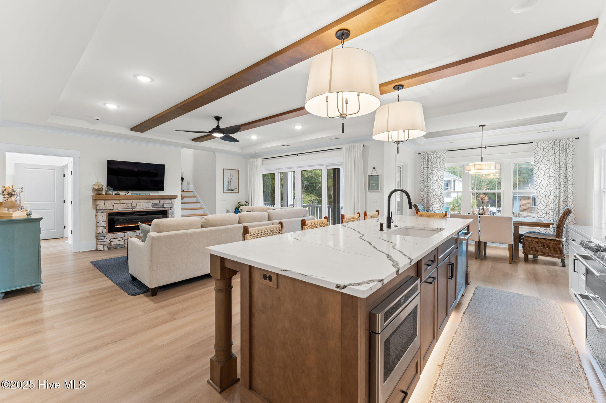 100539028 | Photo 31