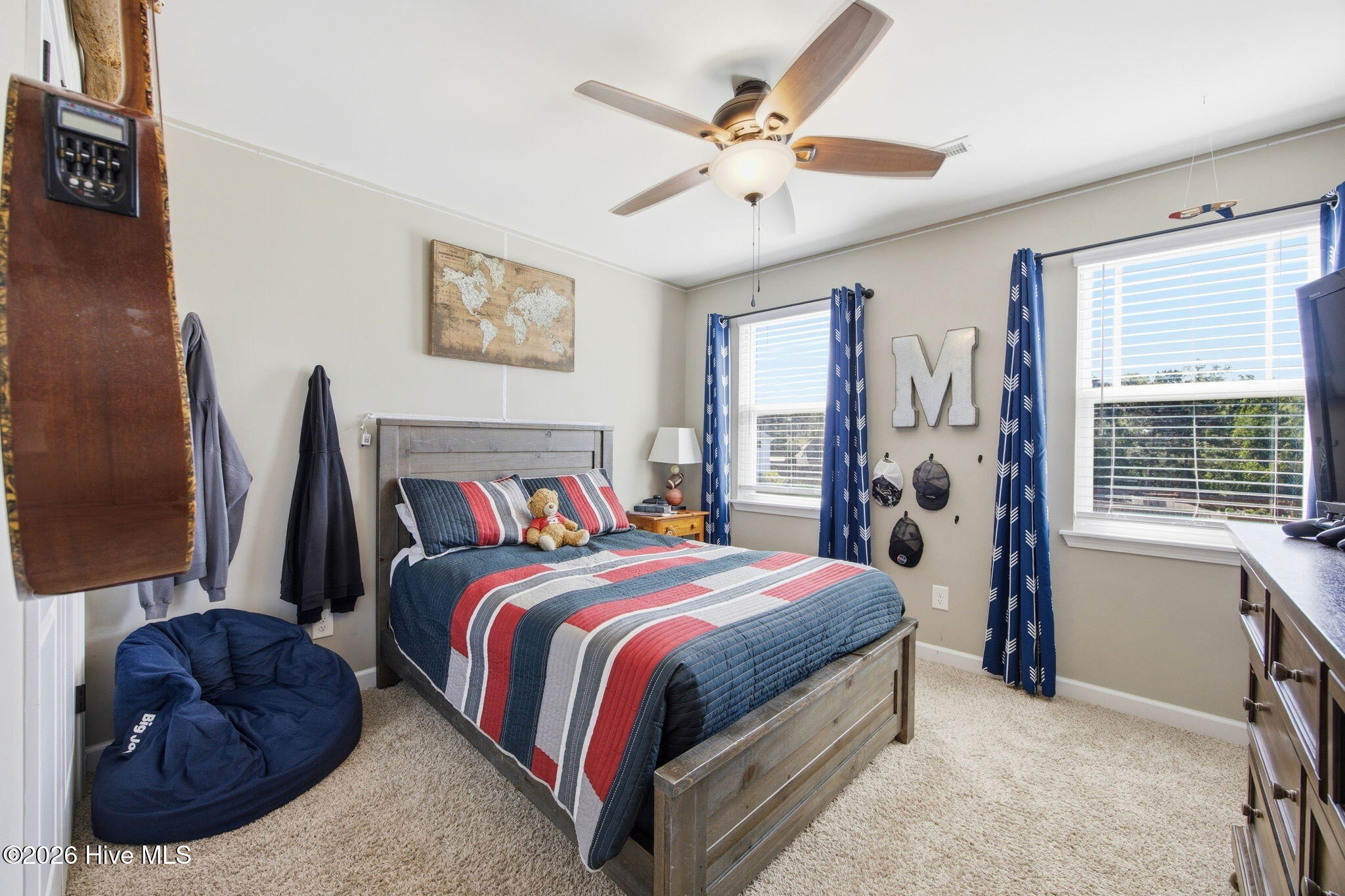 100570576 | Photo 24