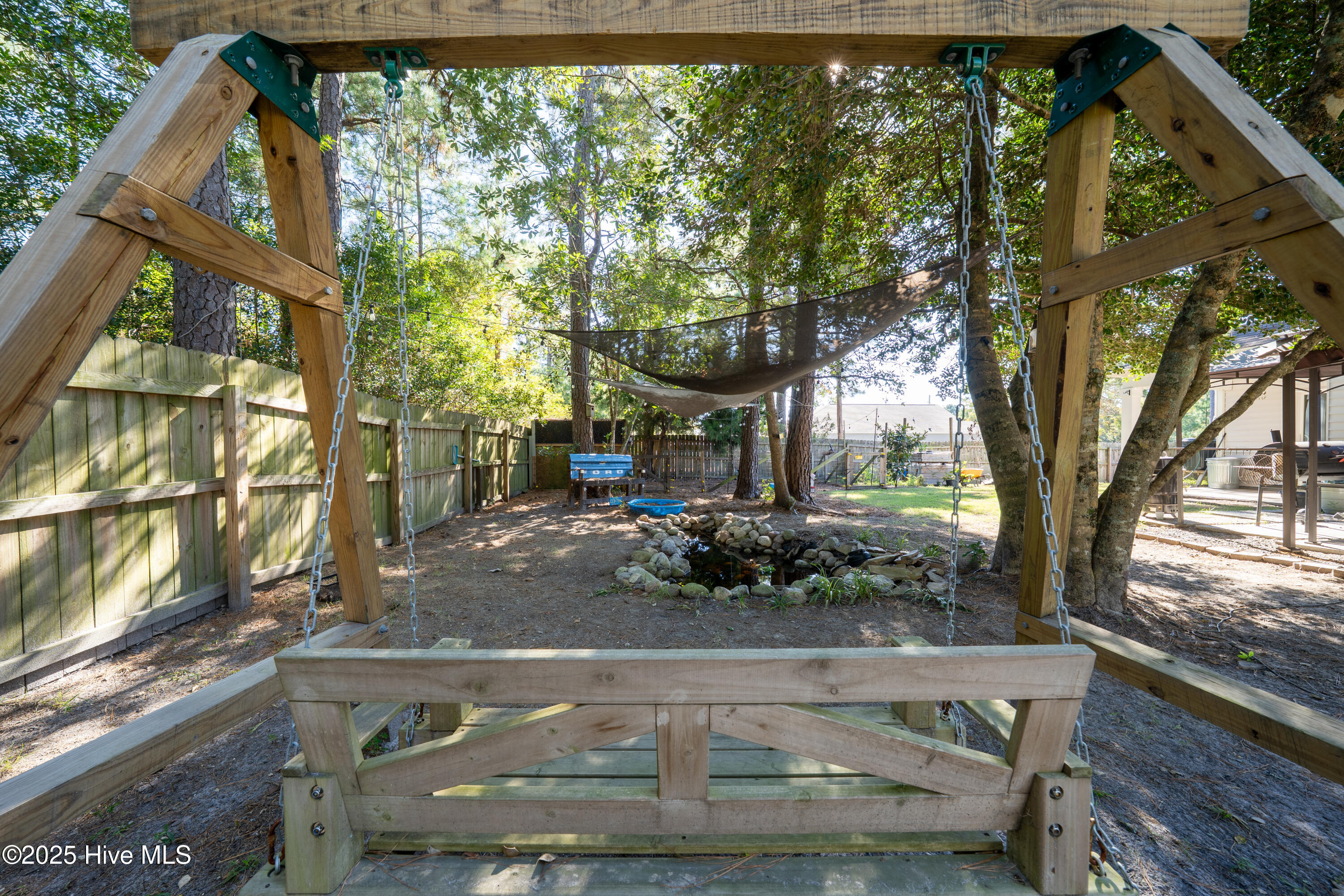 100538063 | Photo 64