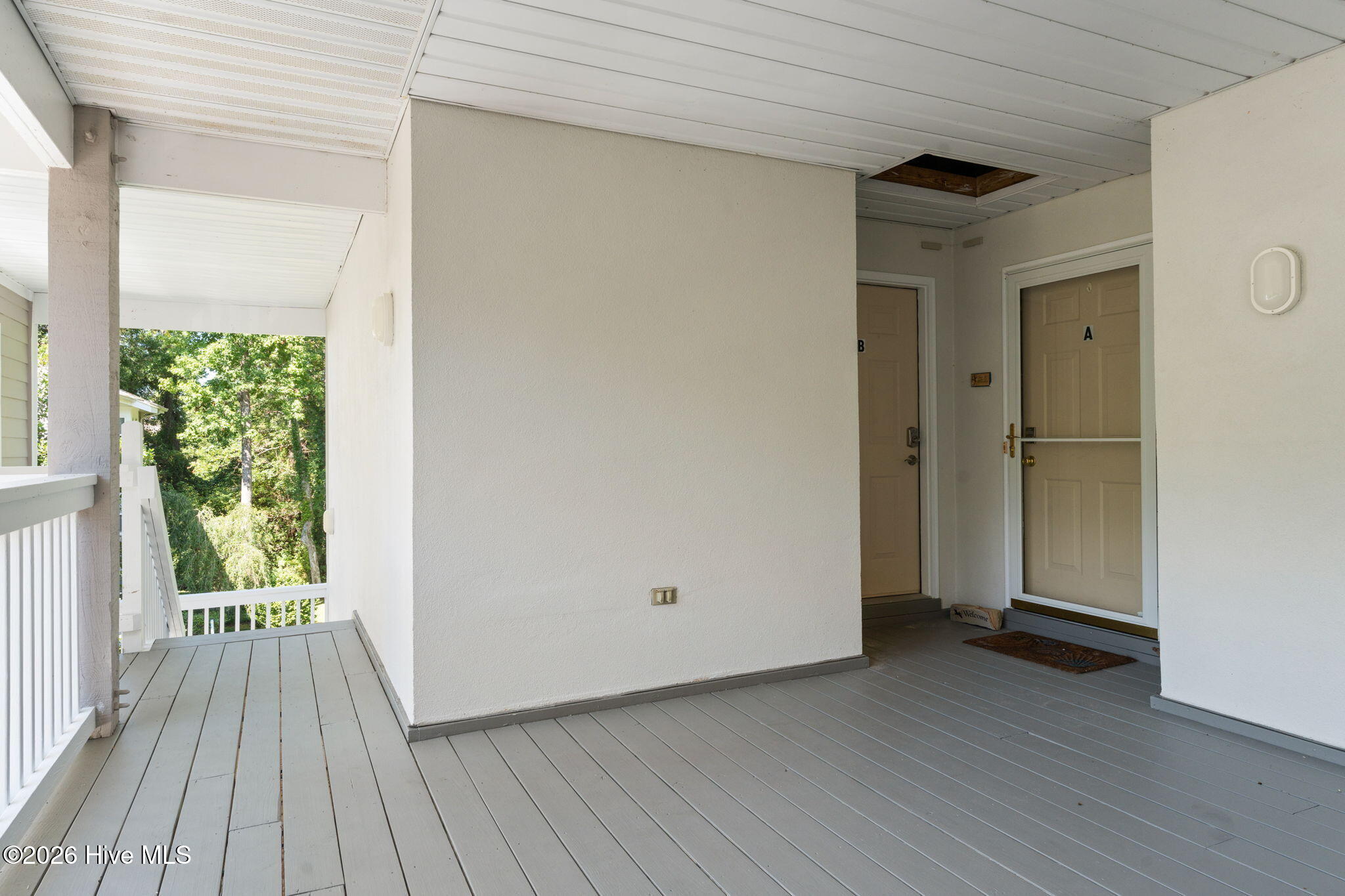 100567259 | Photo 39