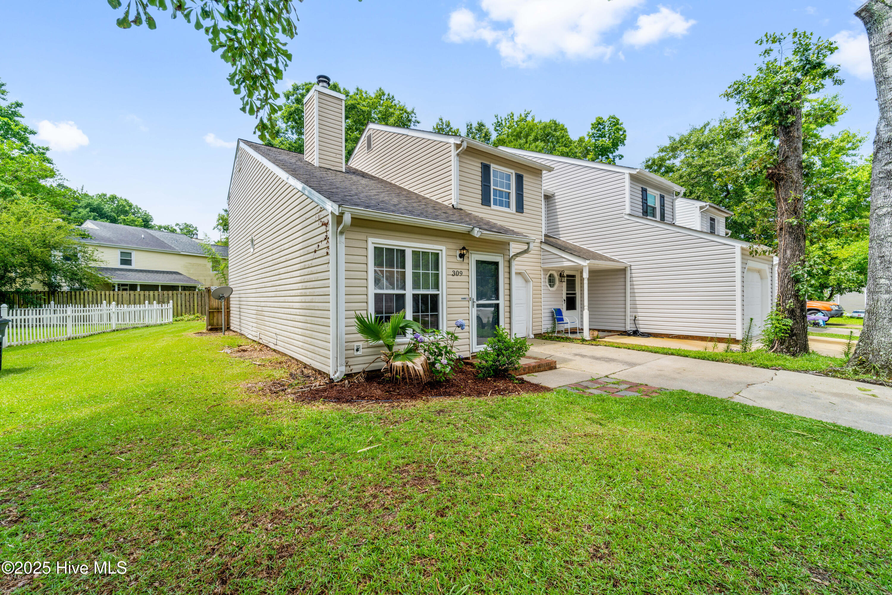 100555613 | Photo 15