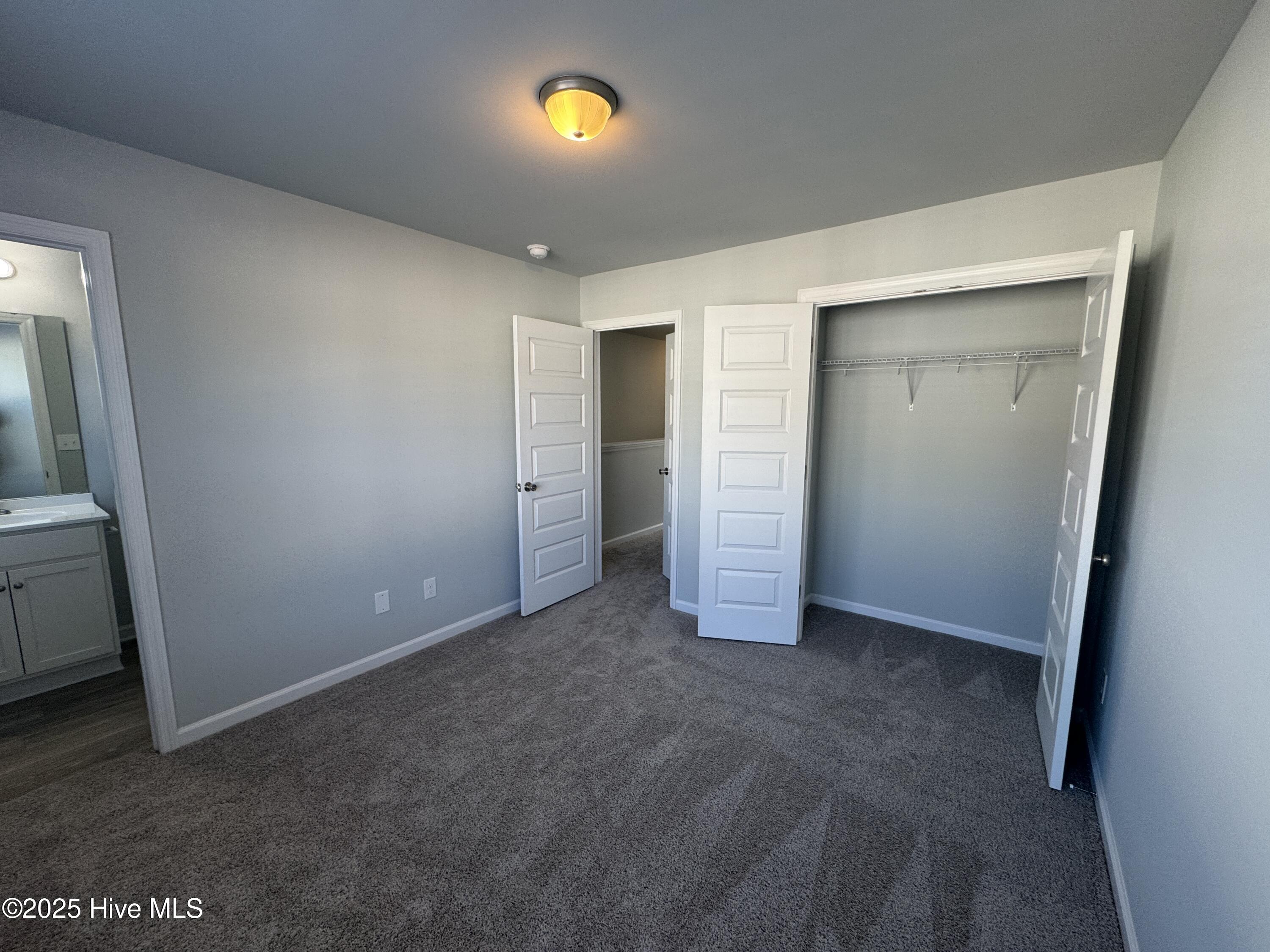 100533785 | Photo 10