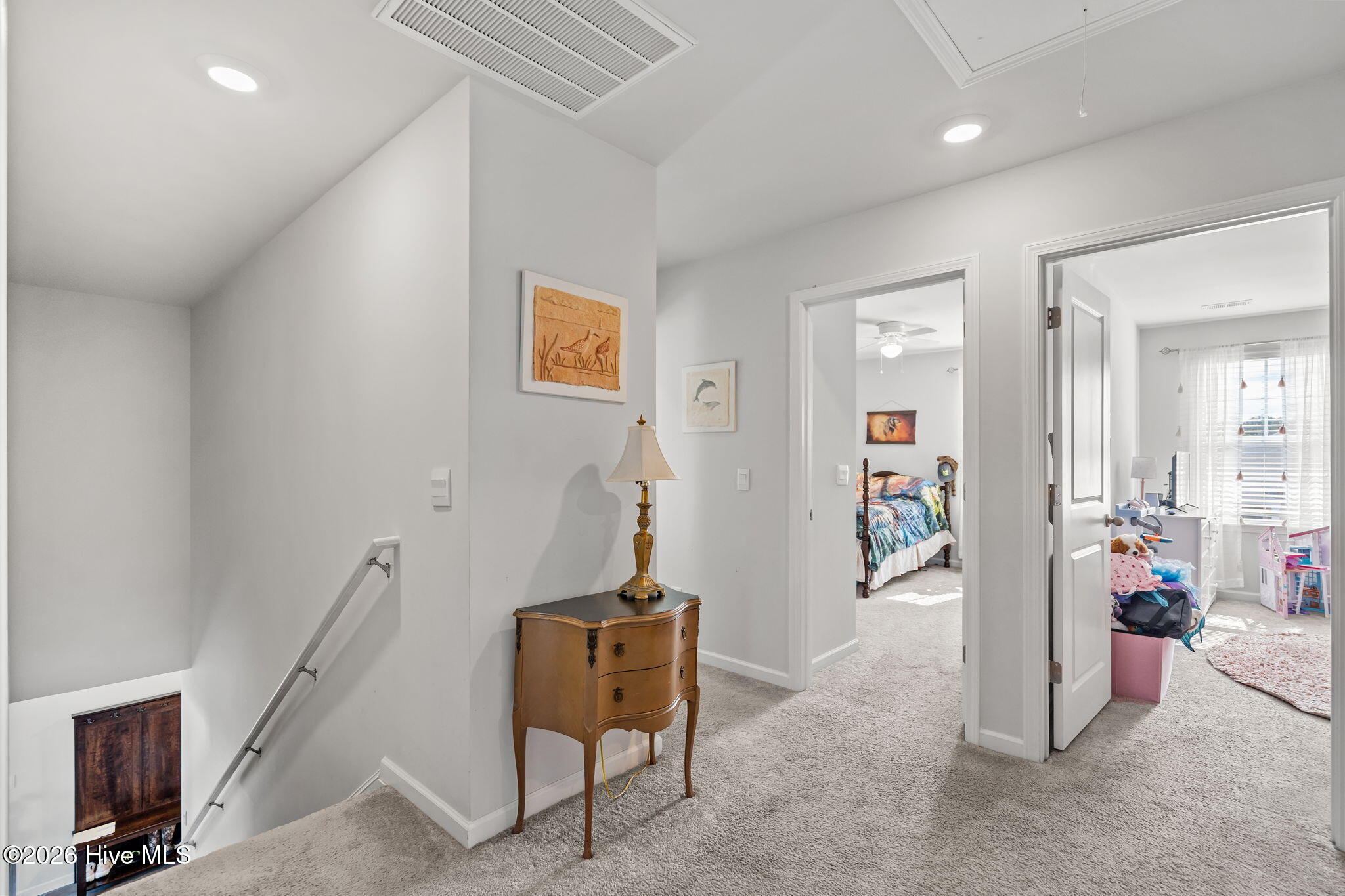 100554763 | Photo 24