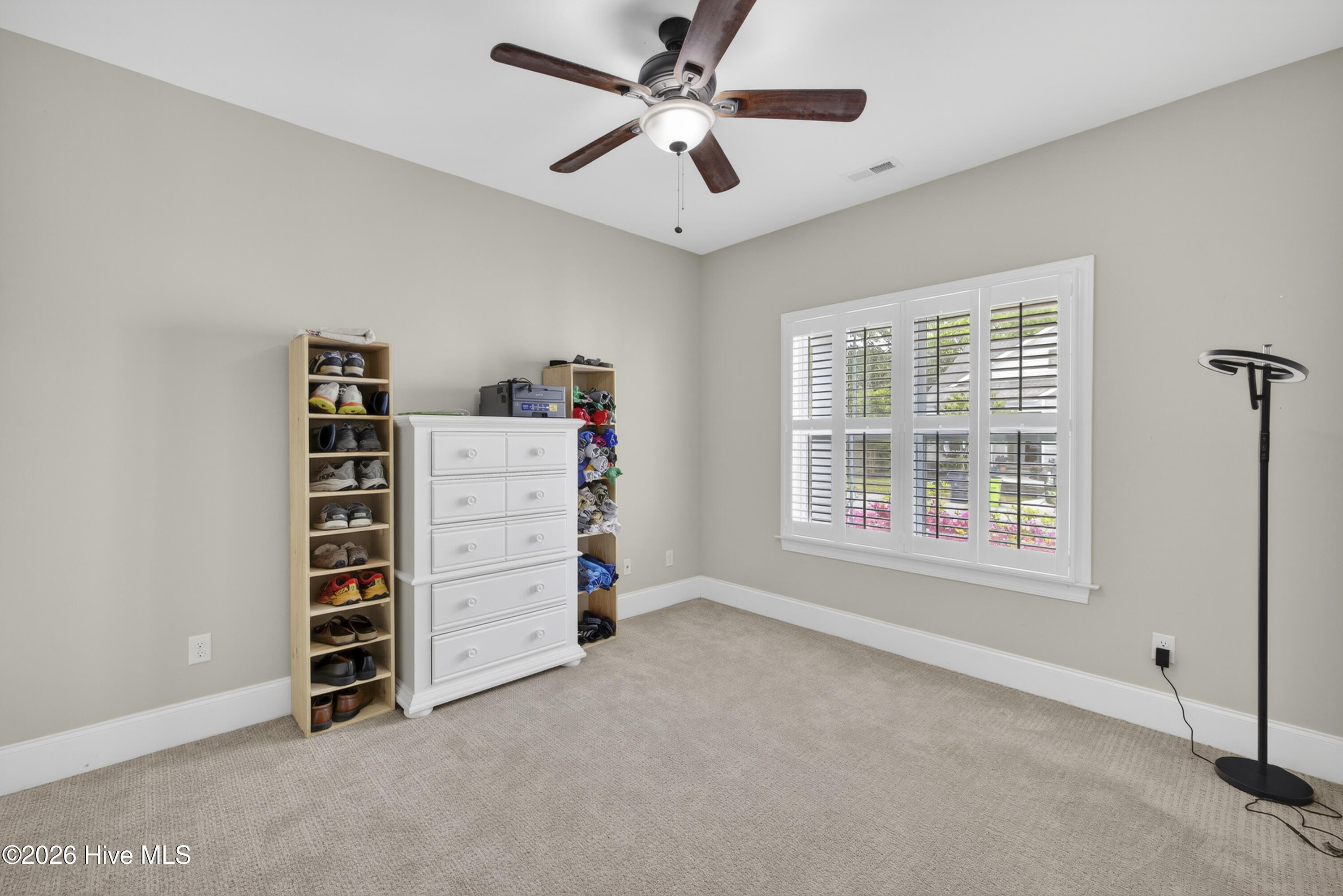 100562294 | Photo 30