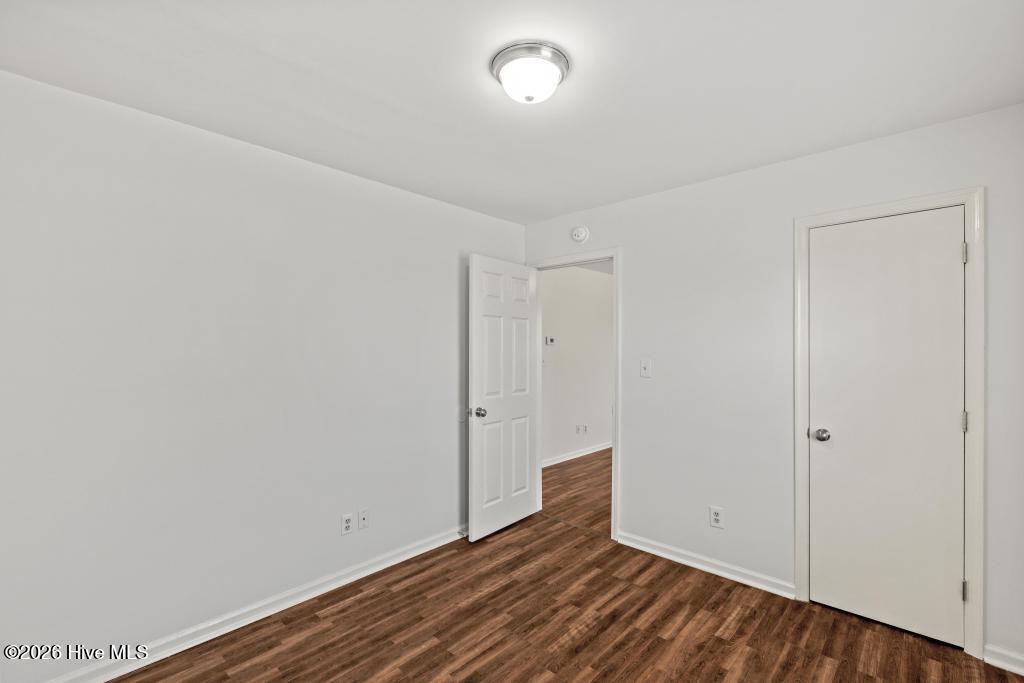 100547595 | Photo 12