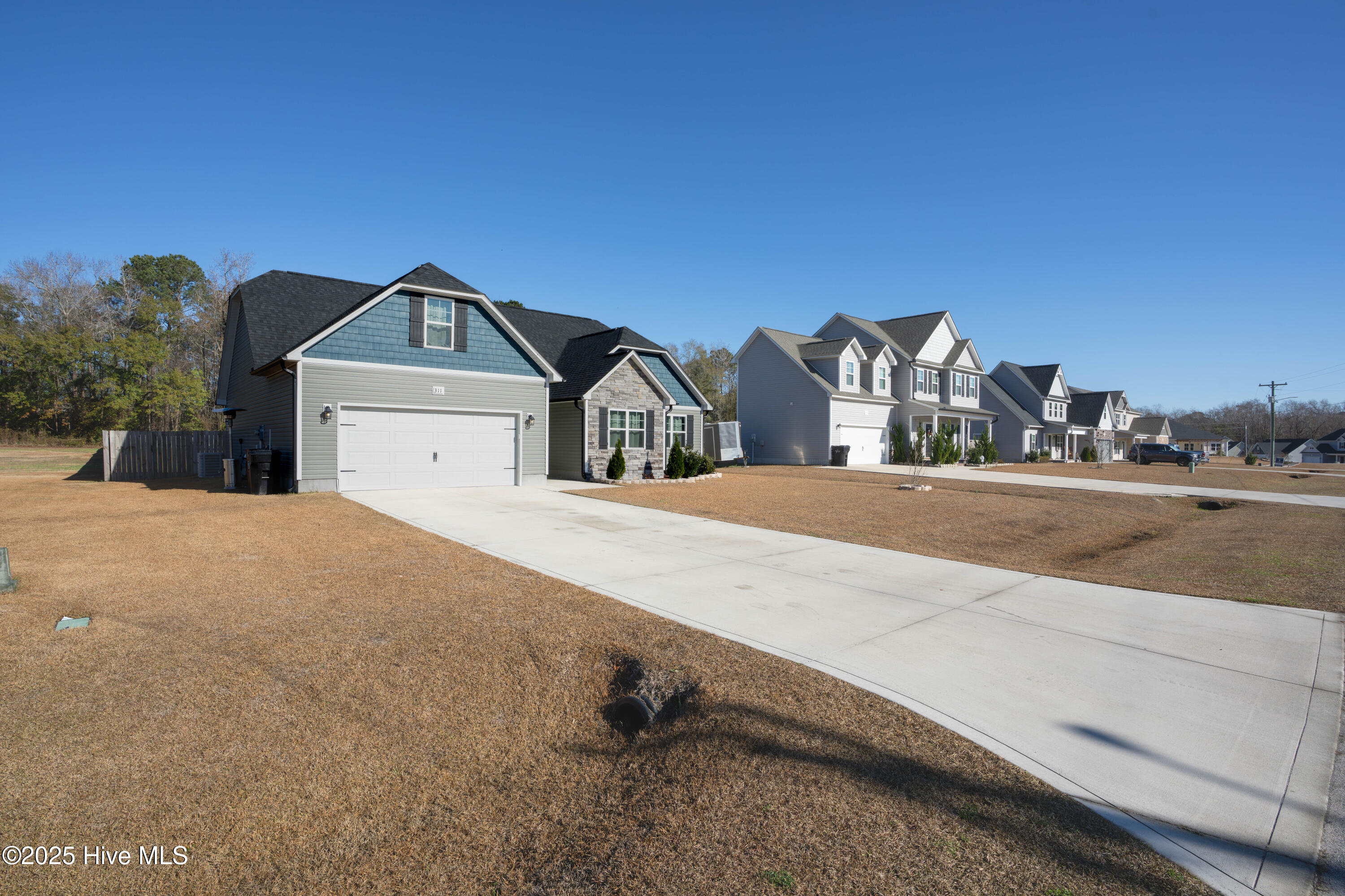 100544768 | Photo 33