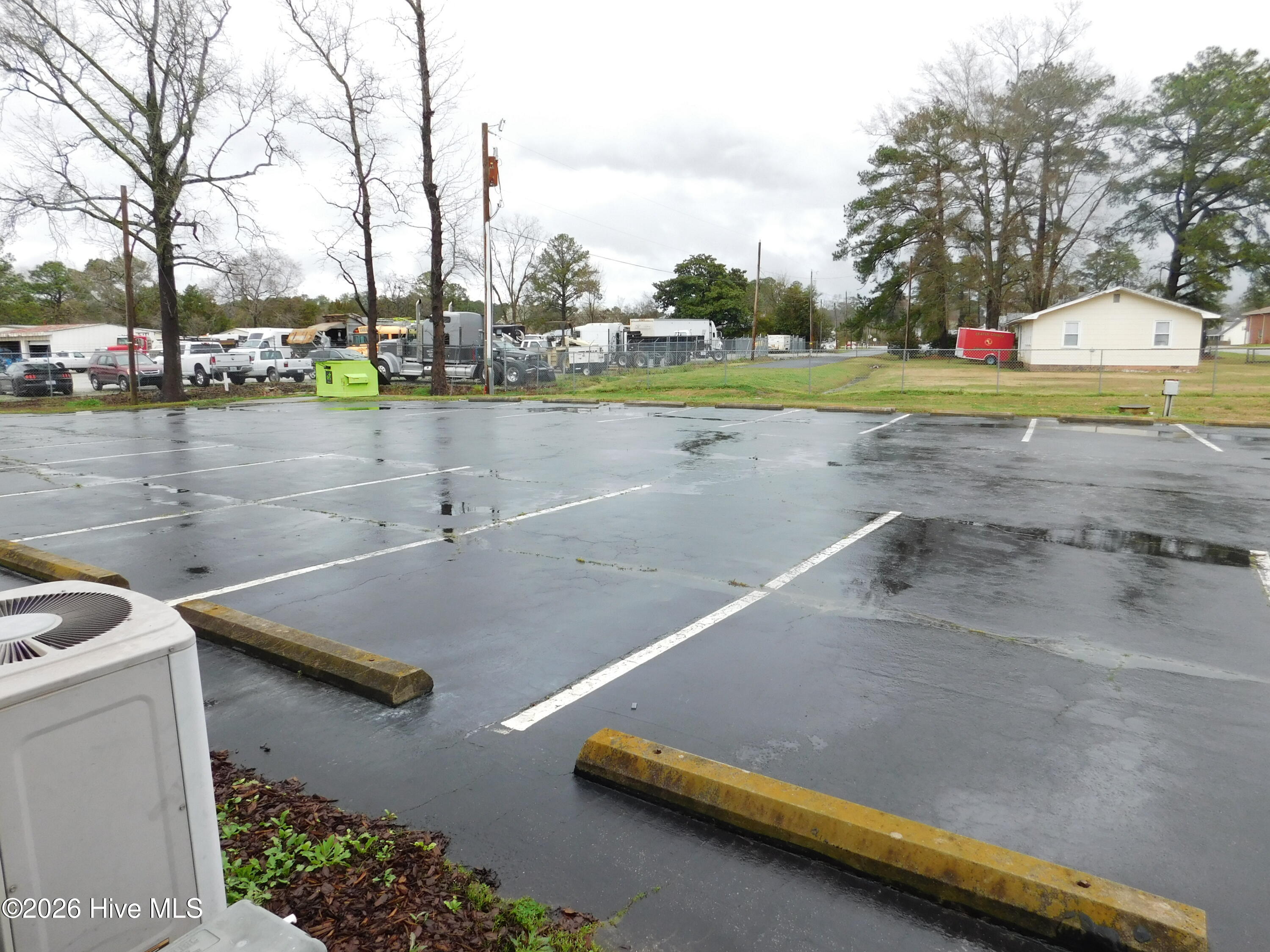 Exterior photo of 1702 Us 70 Highway E C, New Bern, NC 28560. MLS: 100595451
