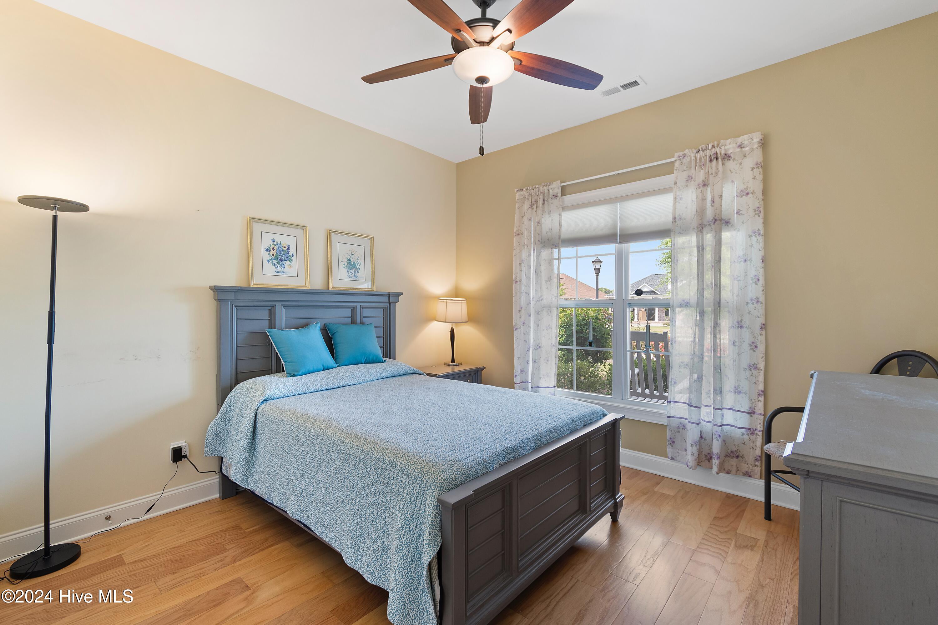 100558312 | Photo 27