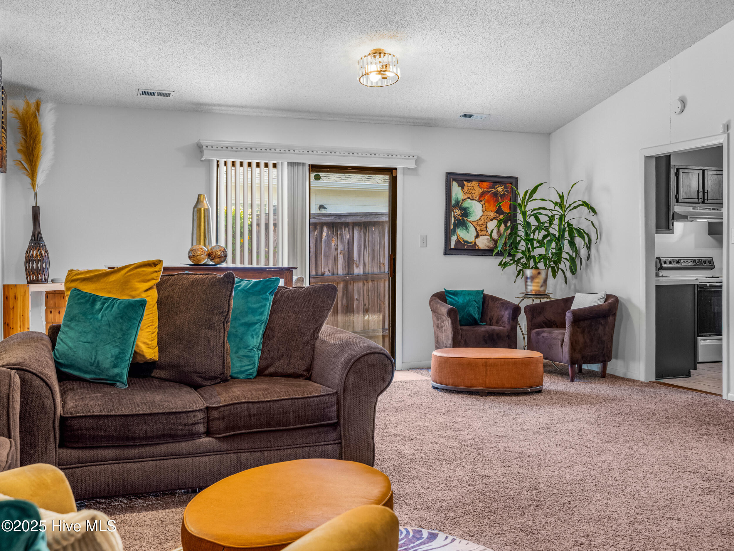 100538354 | Photo 21