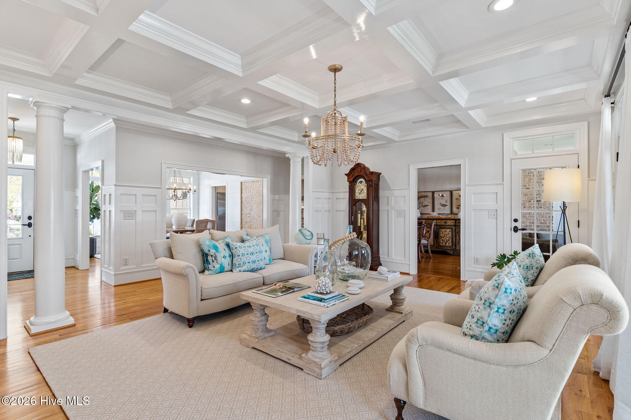 100561575 | Photo 13