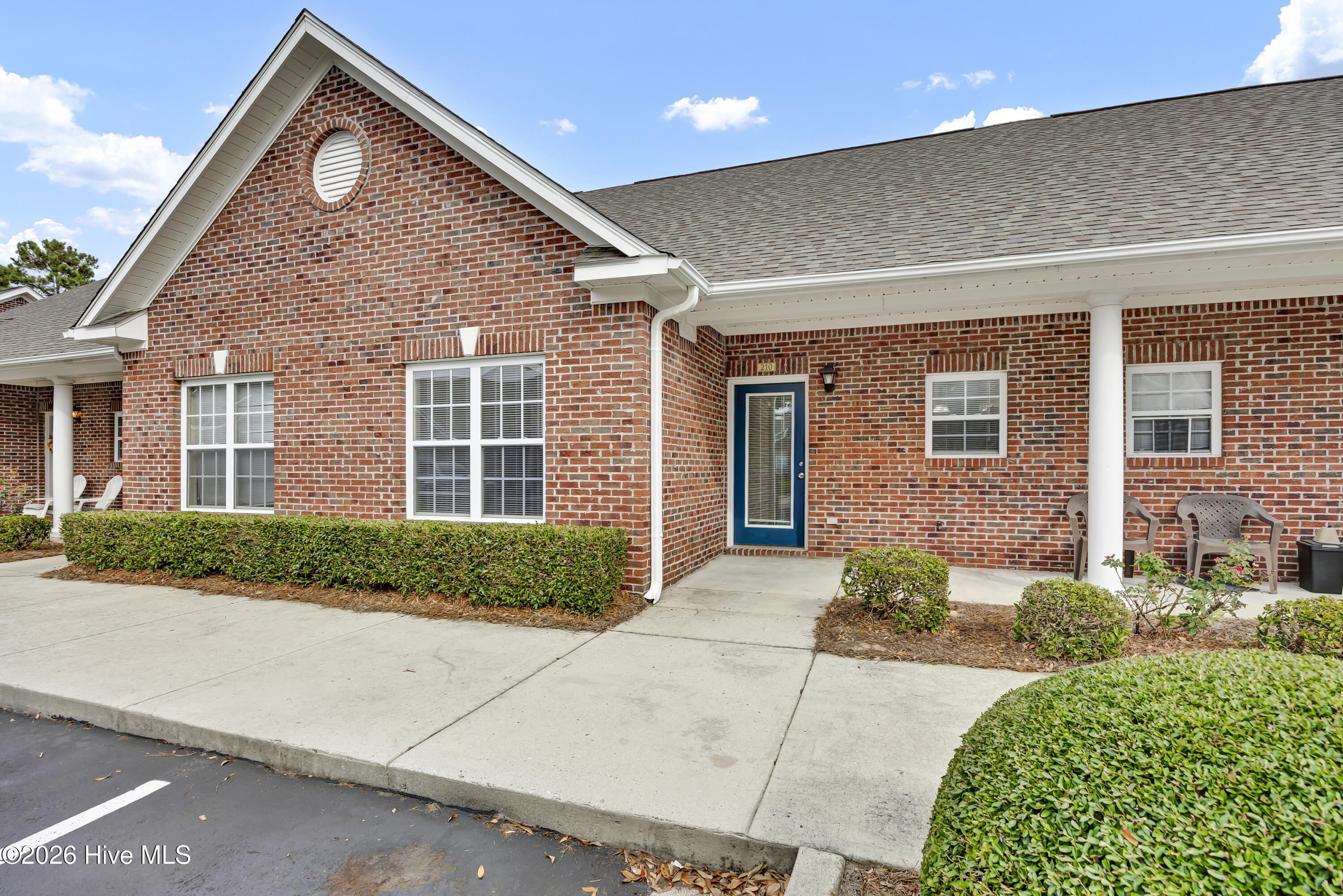 100609819