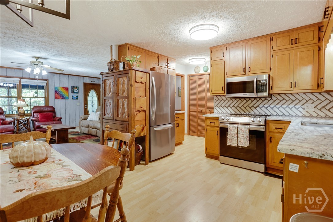 3383 Wolf Drive