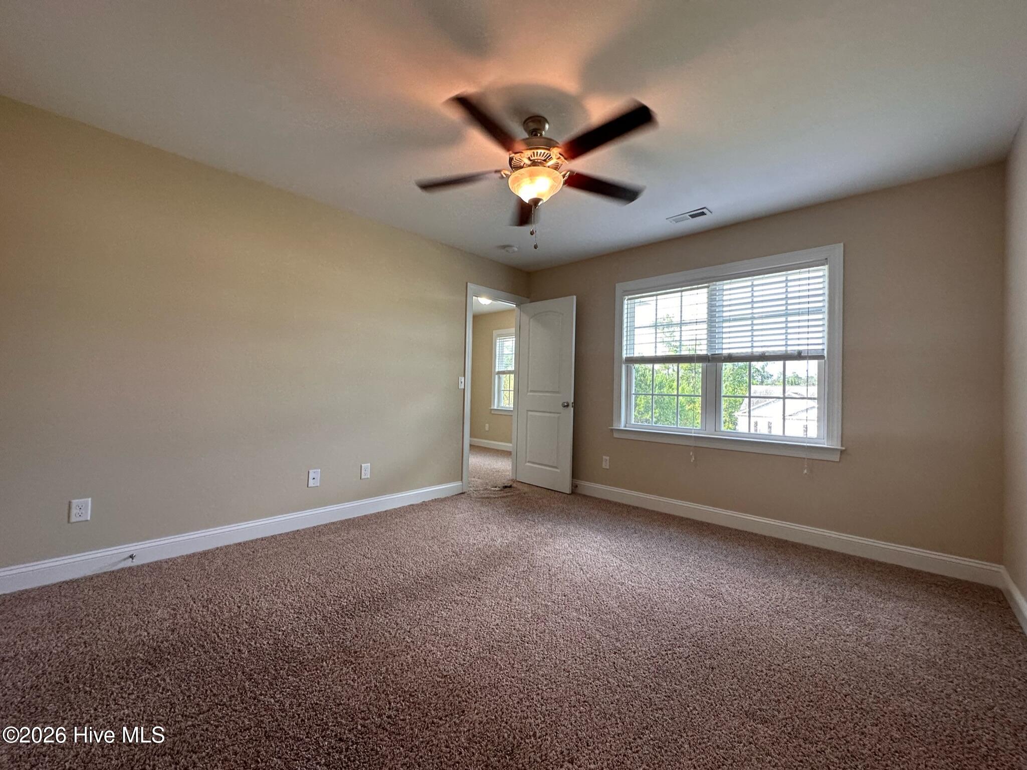 100557868 | Photo 48