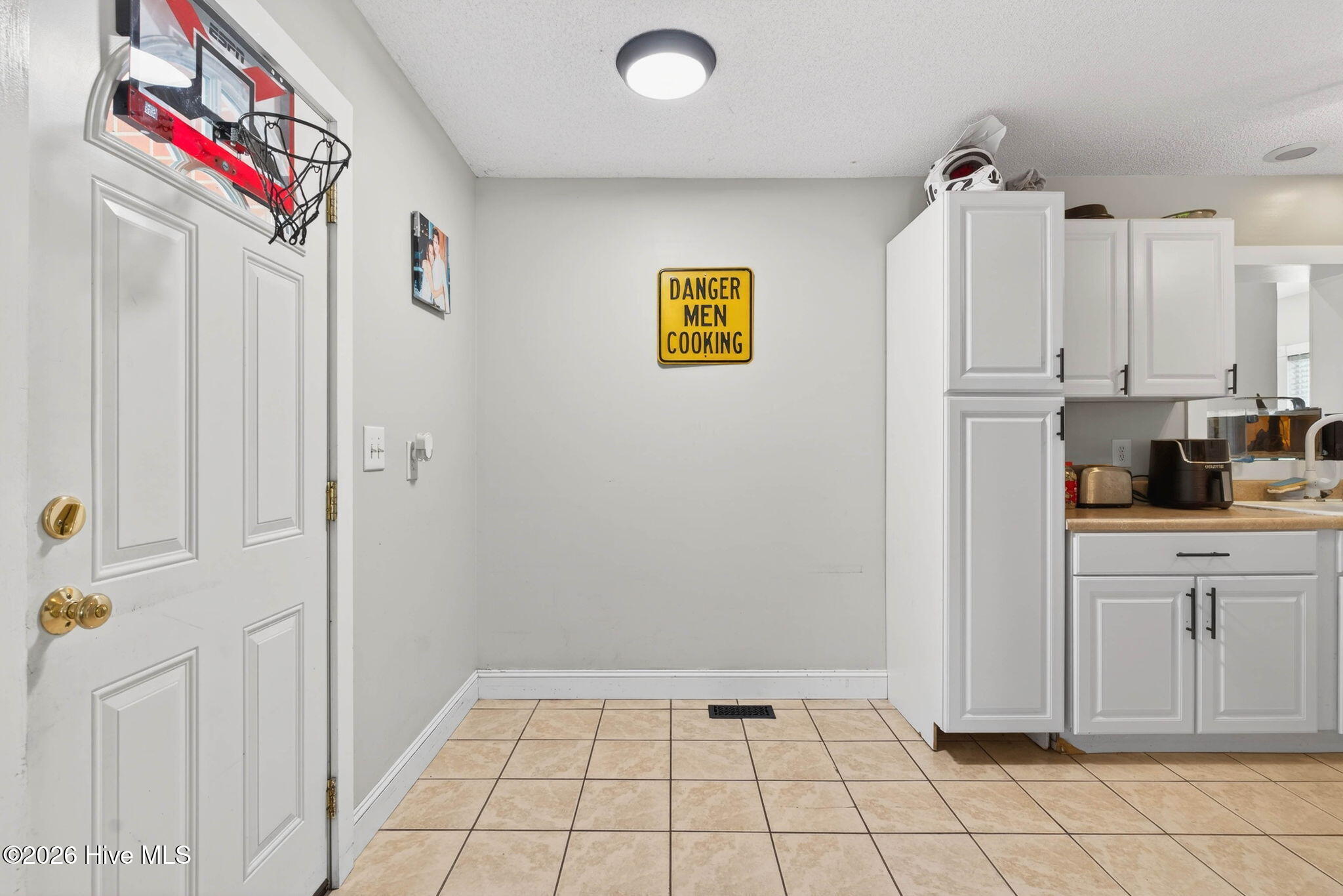 100565491 | Photo 11