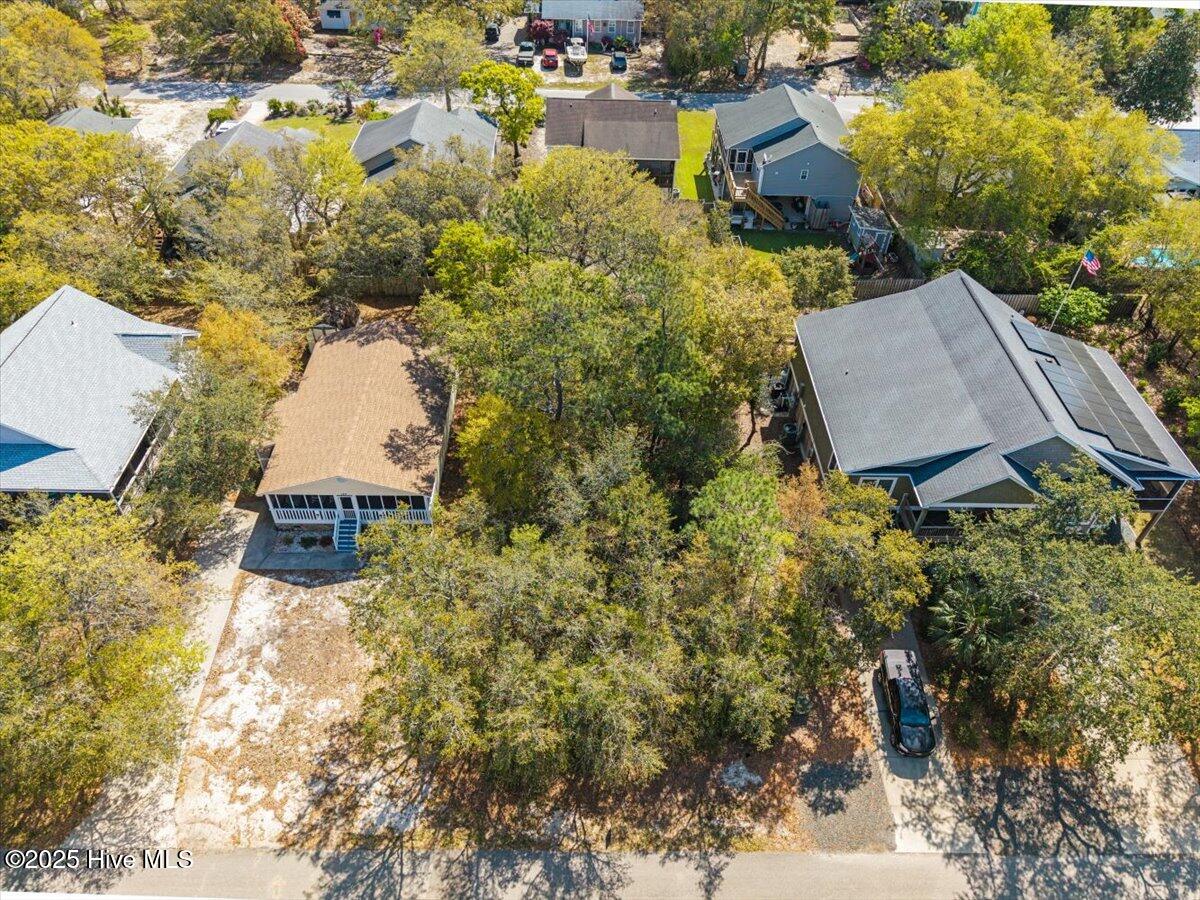 100489301 | Photo 16