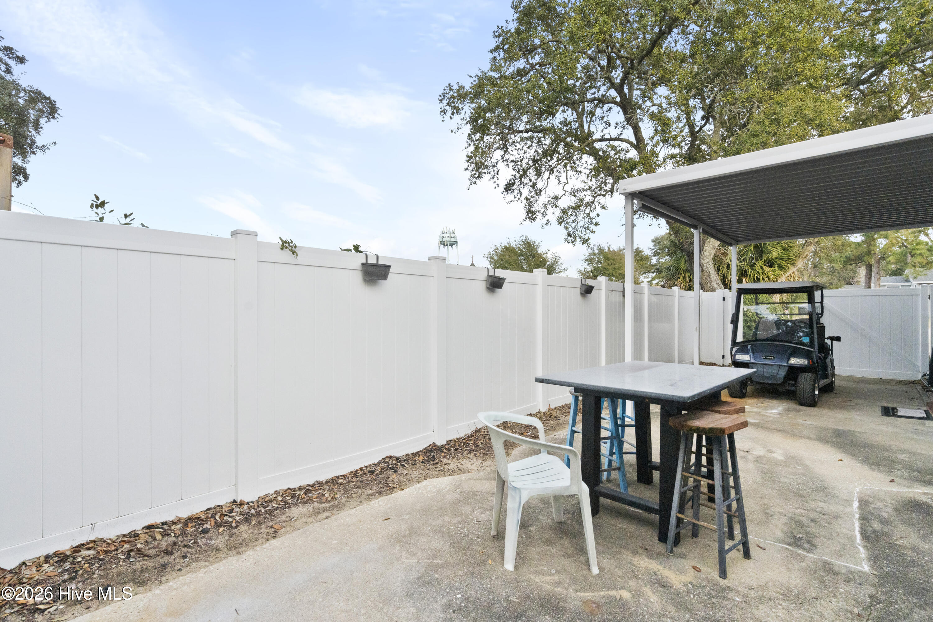 100555391 | Photo 63