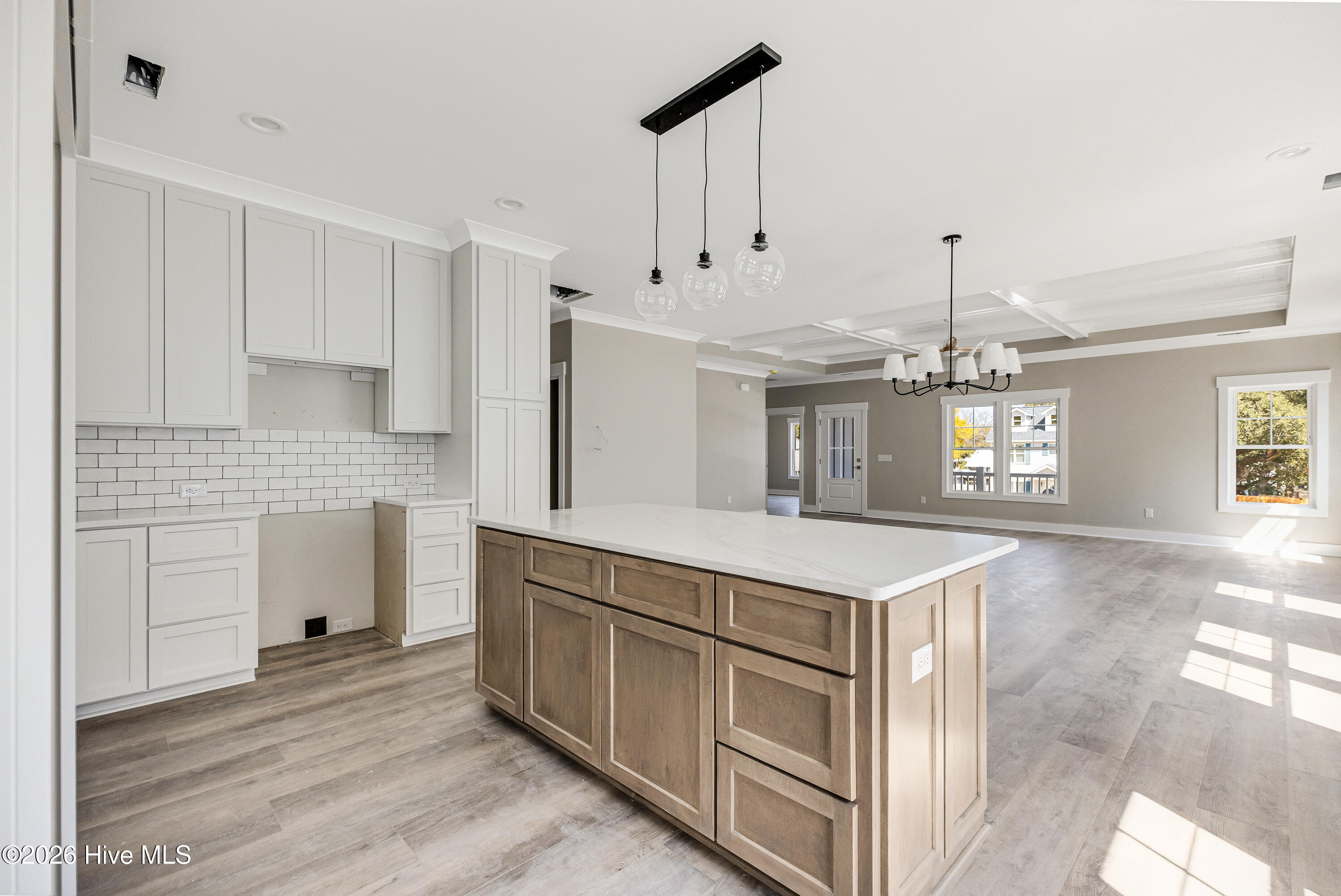 100564394 | Photo 12