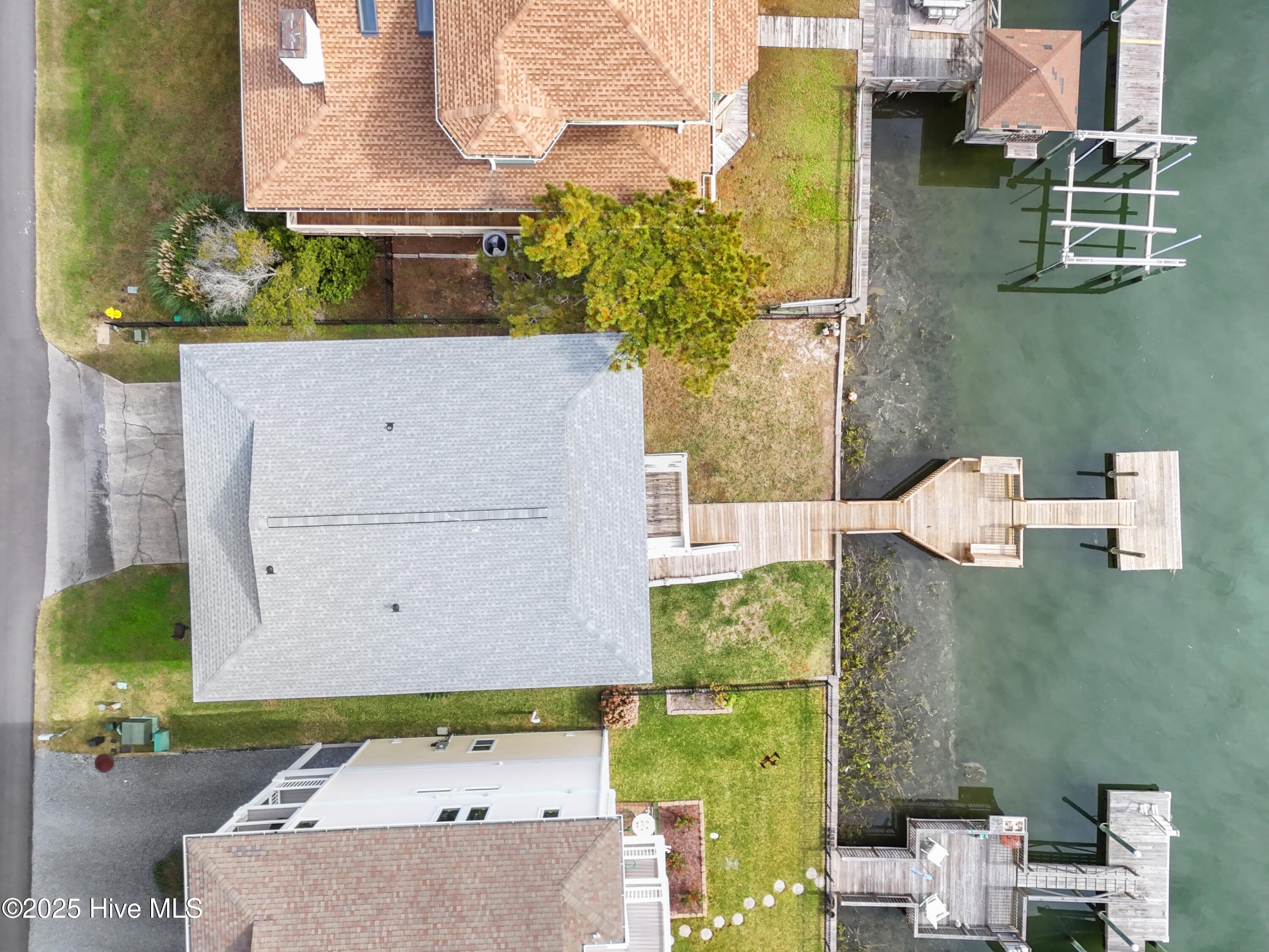 100543177 | Photo 63