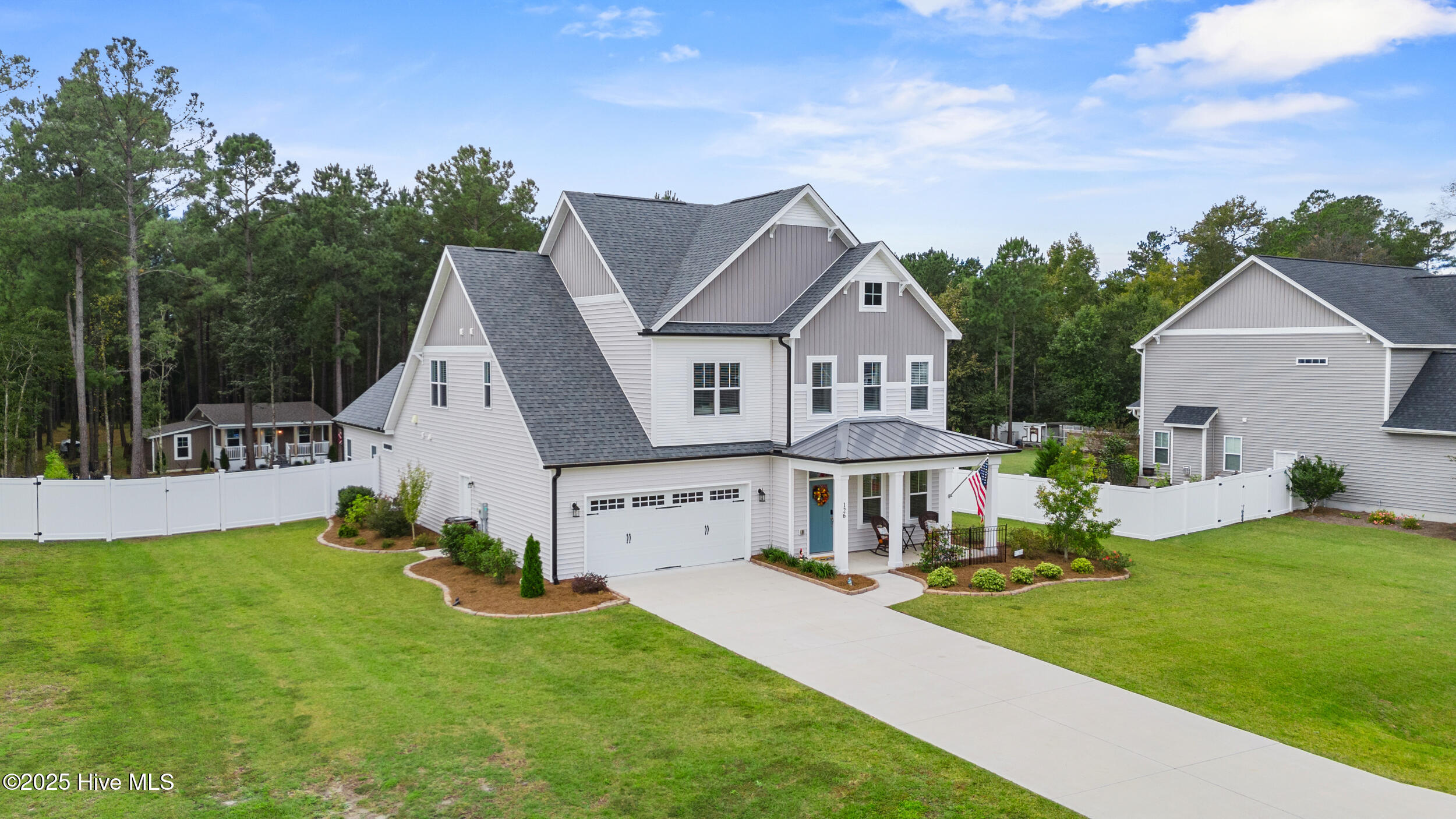 100536261 | Photo 50