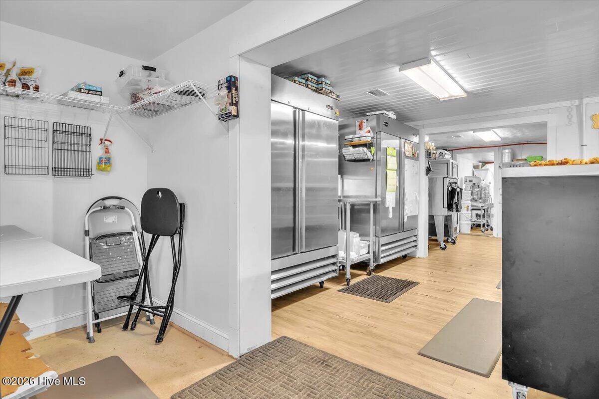 100551922 | Photo 65