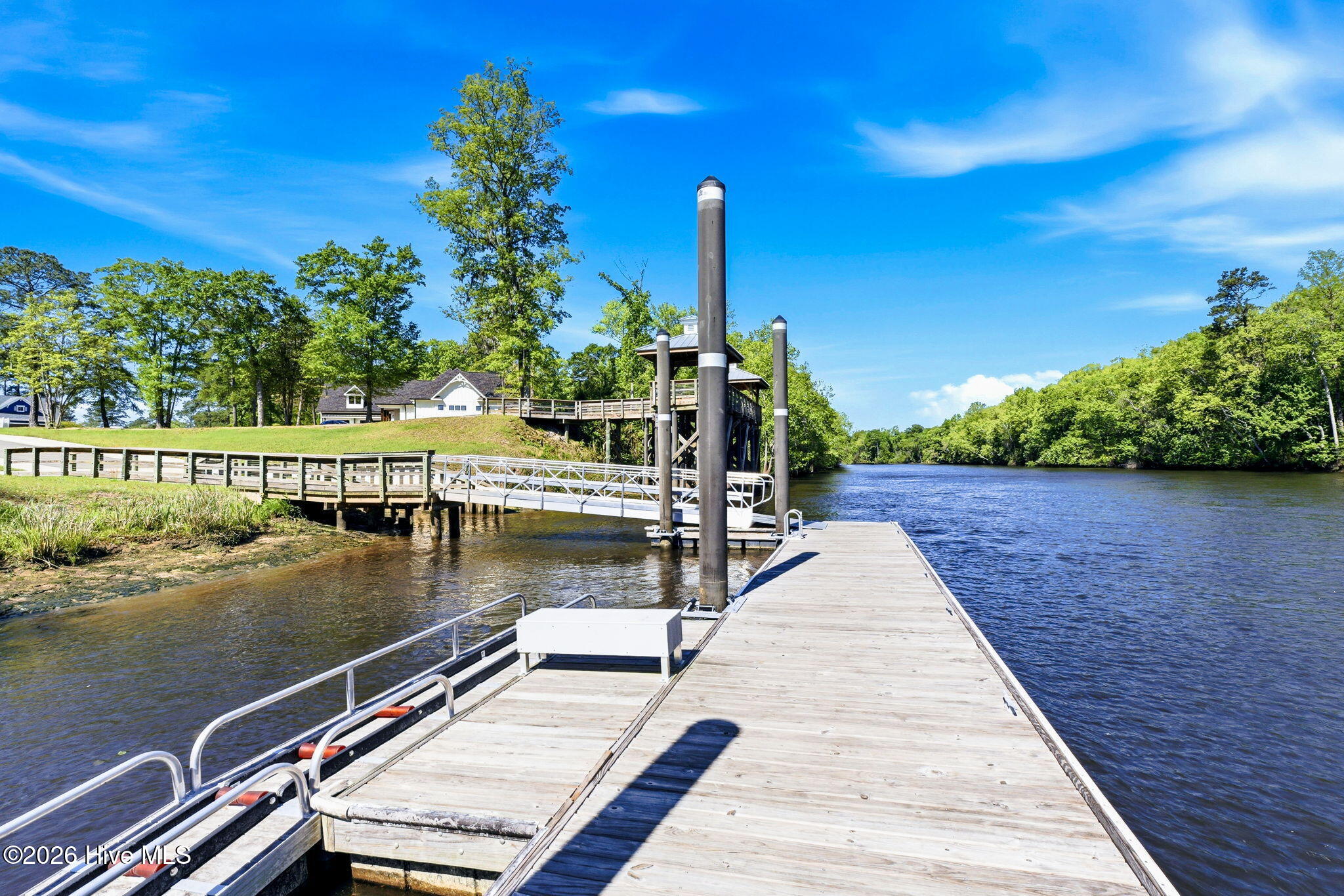 100566822 | Photo 64